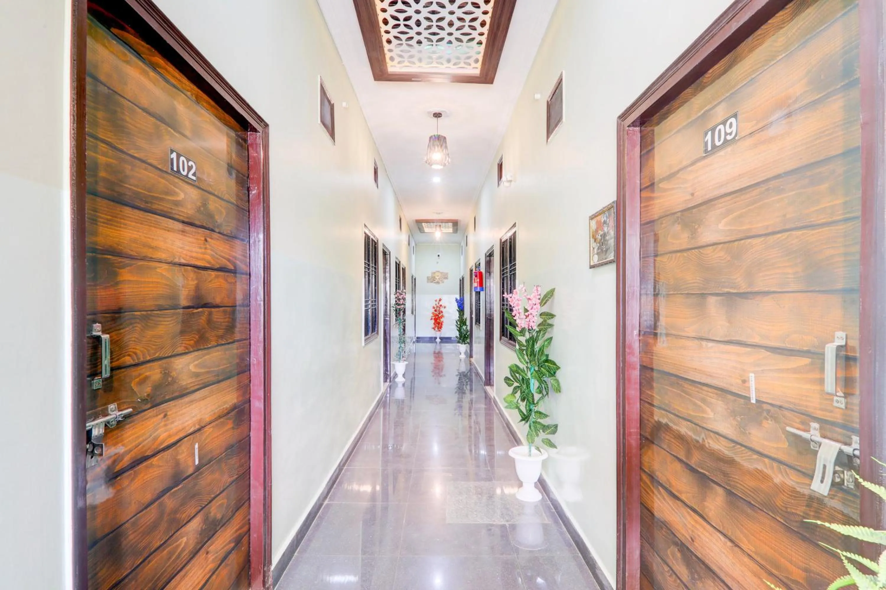 Lobby or reception in Super Hotel O SSK Hotel