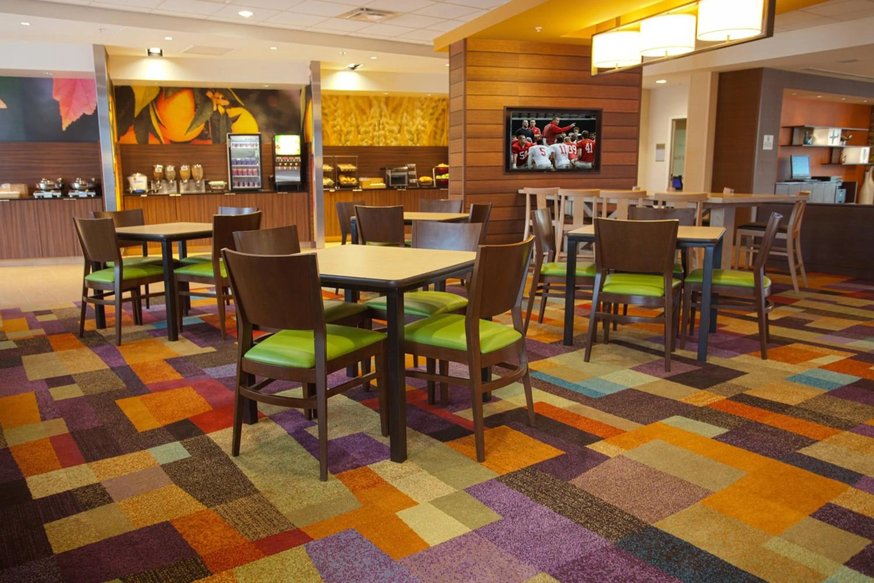 Breakfast in Fairfield Inn & Suites by Marriott Columbus Airport