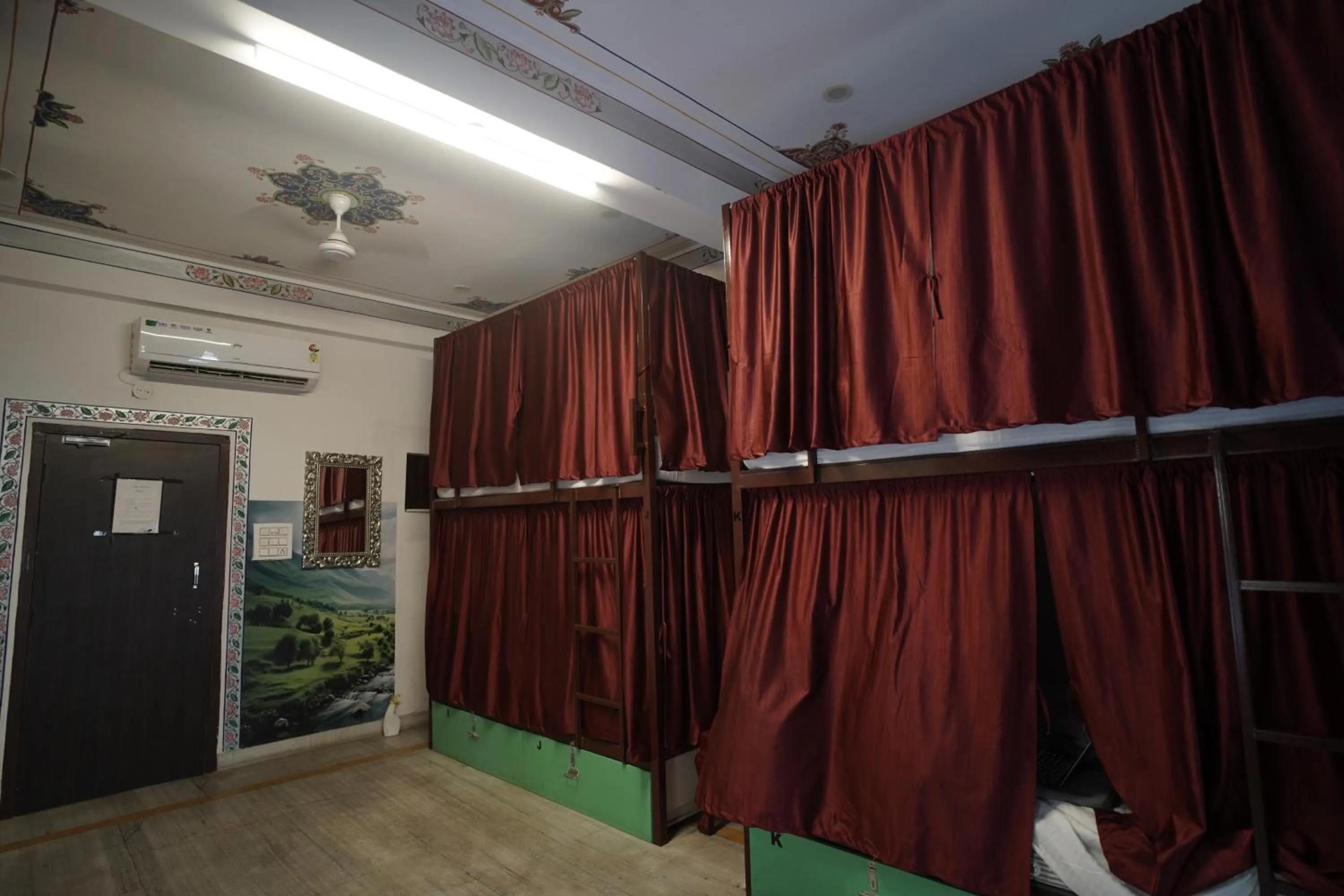 bunk bed in Hostel Funky Bunky