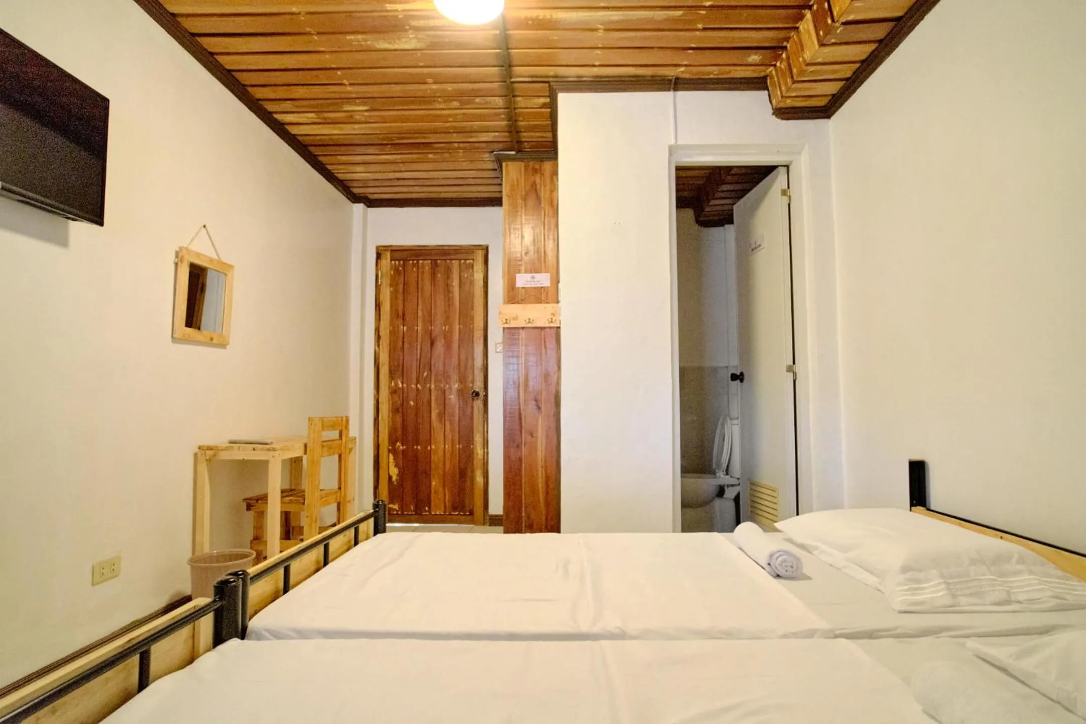 Bed in Pallet Homes - Ledesco