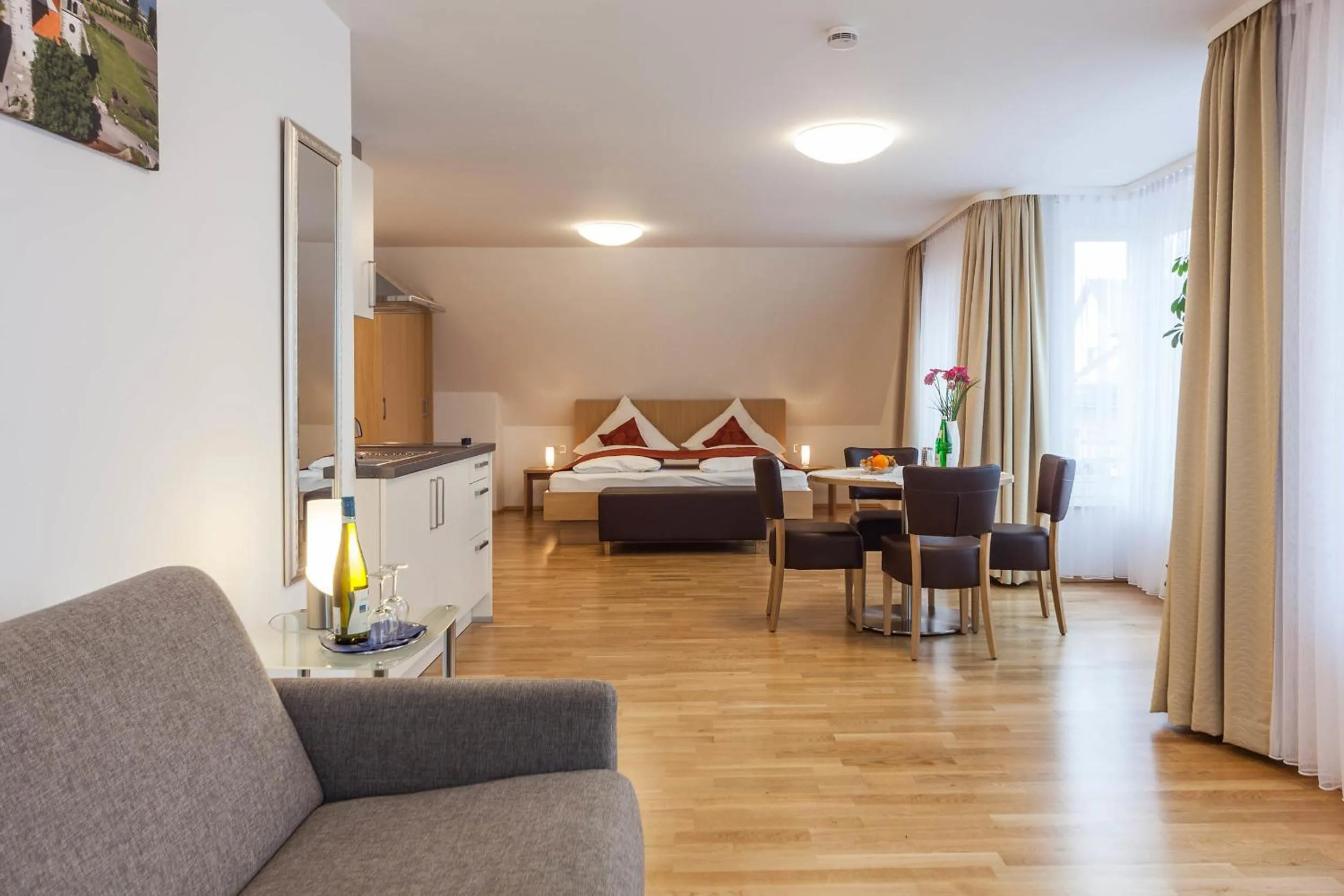 Photo of the whole room, Bed in Seehotel BelRiva