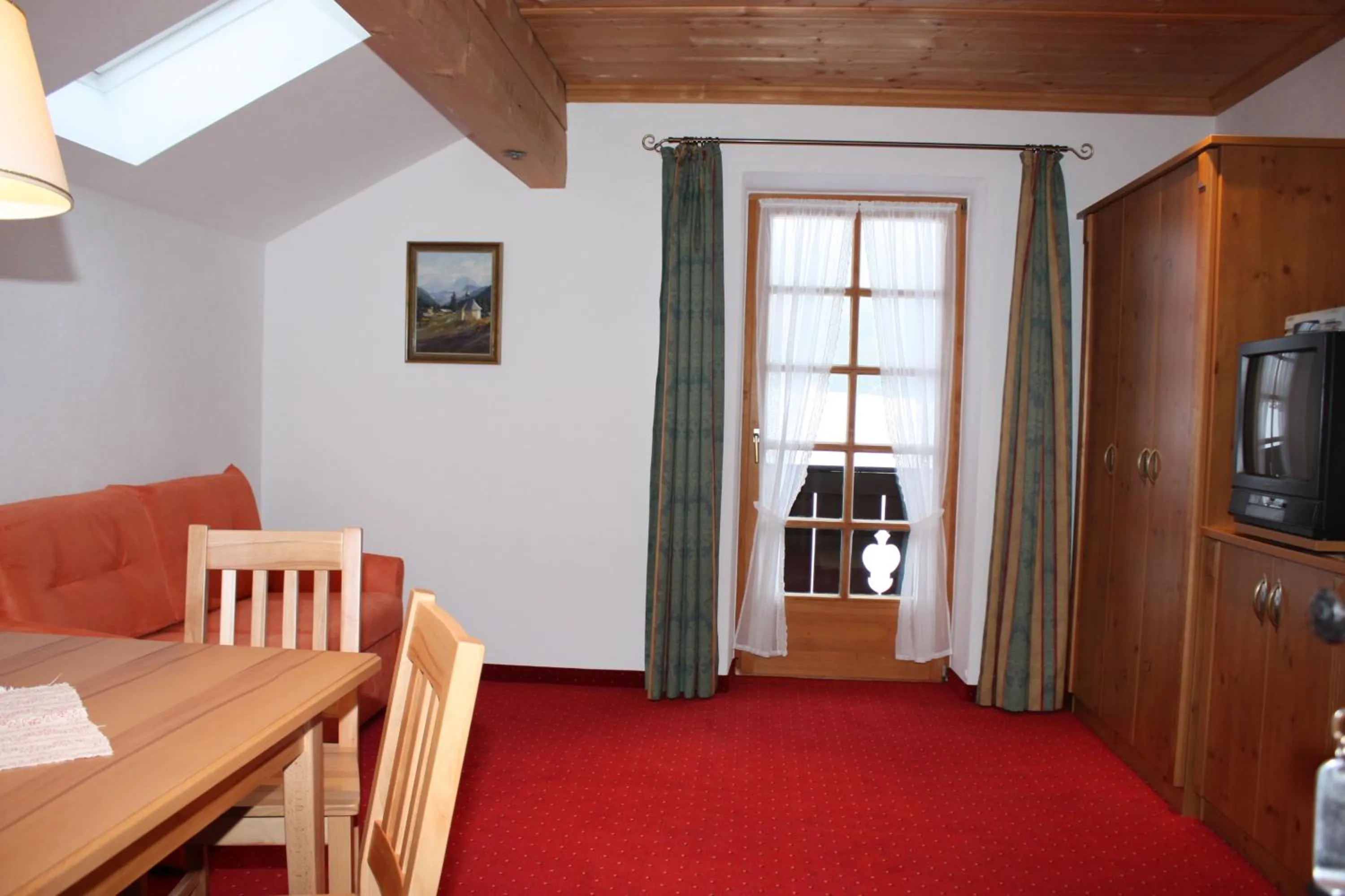 Photo of the whole room in Gasthaus Aiplspitz