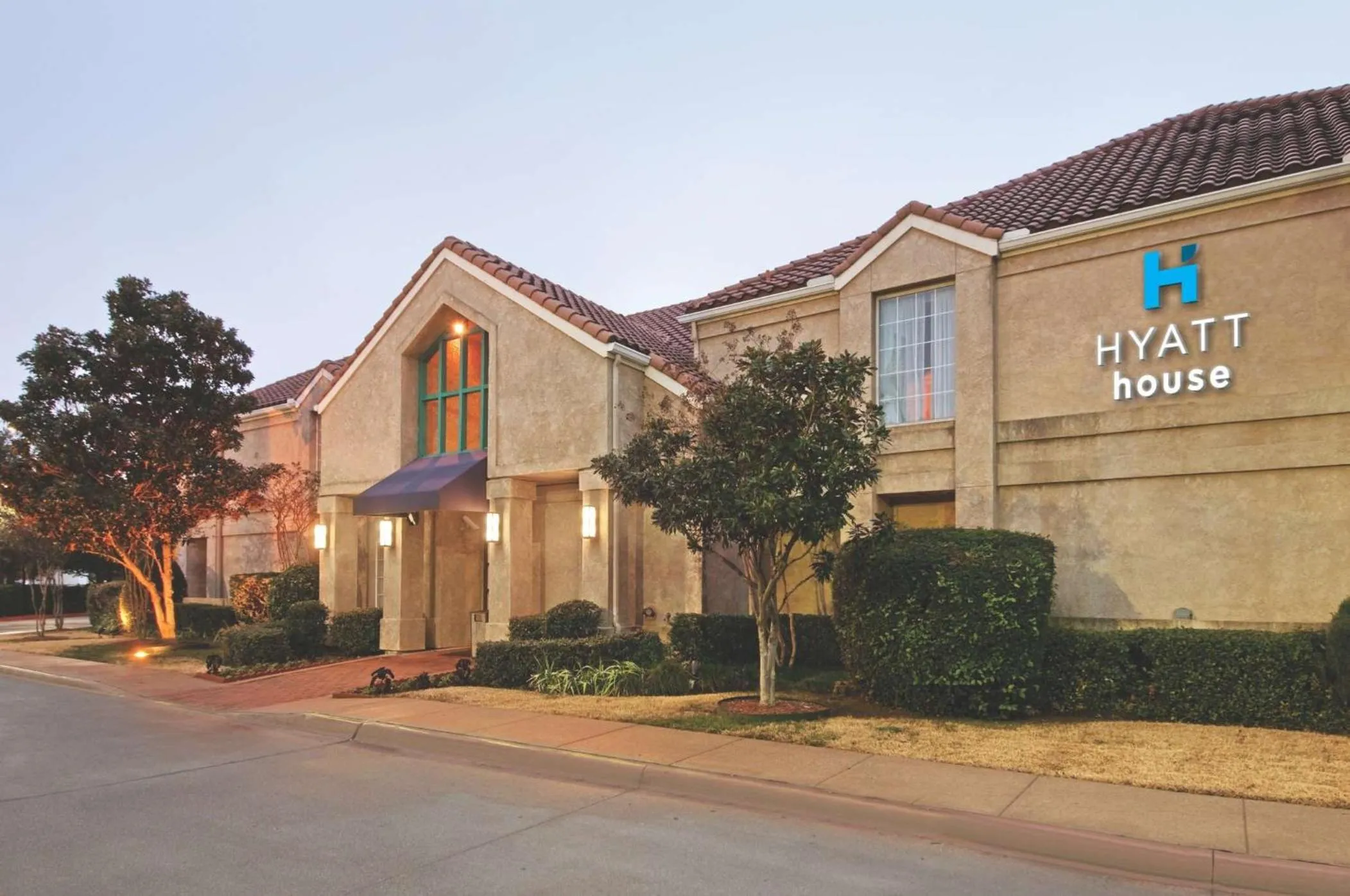 Property building in Hyatt House Dallas Addison