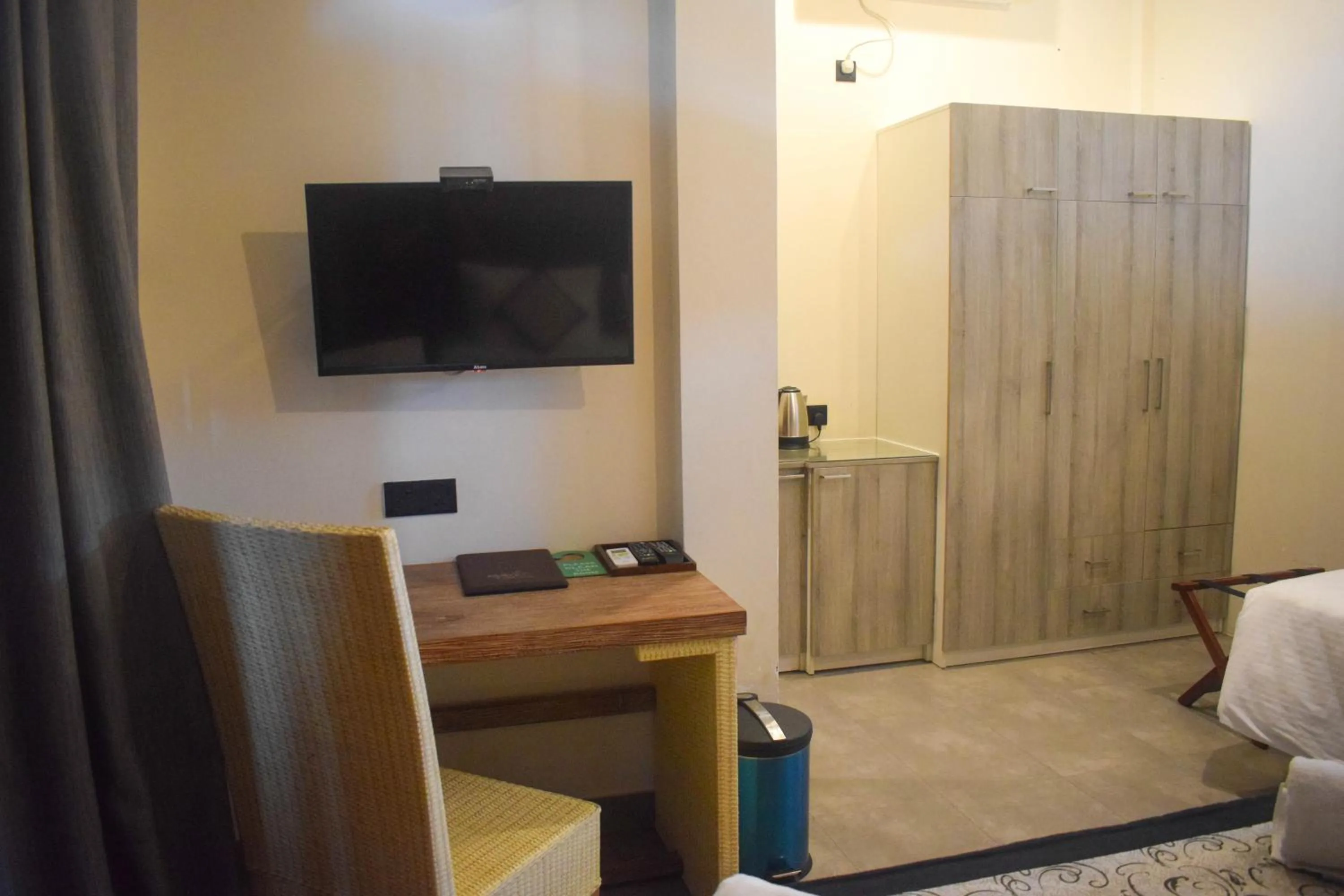 TV and multimedia in Abhaya Mandapa