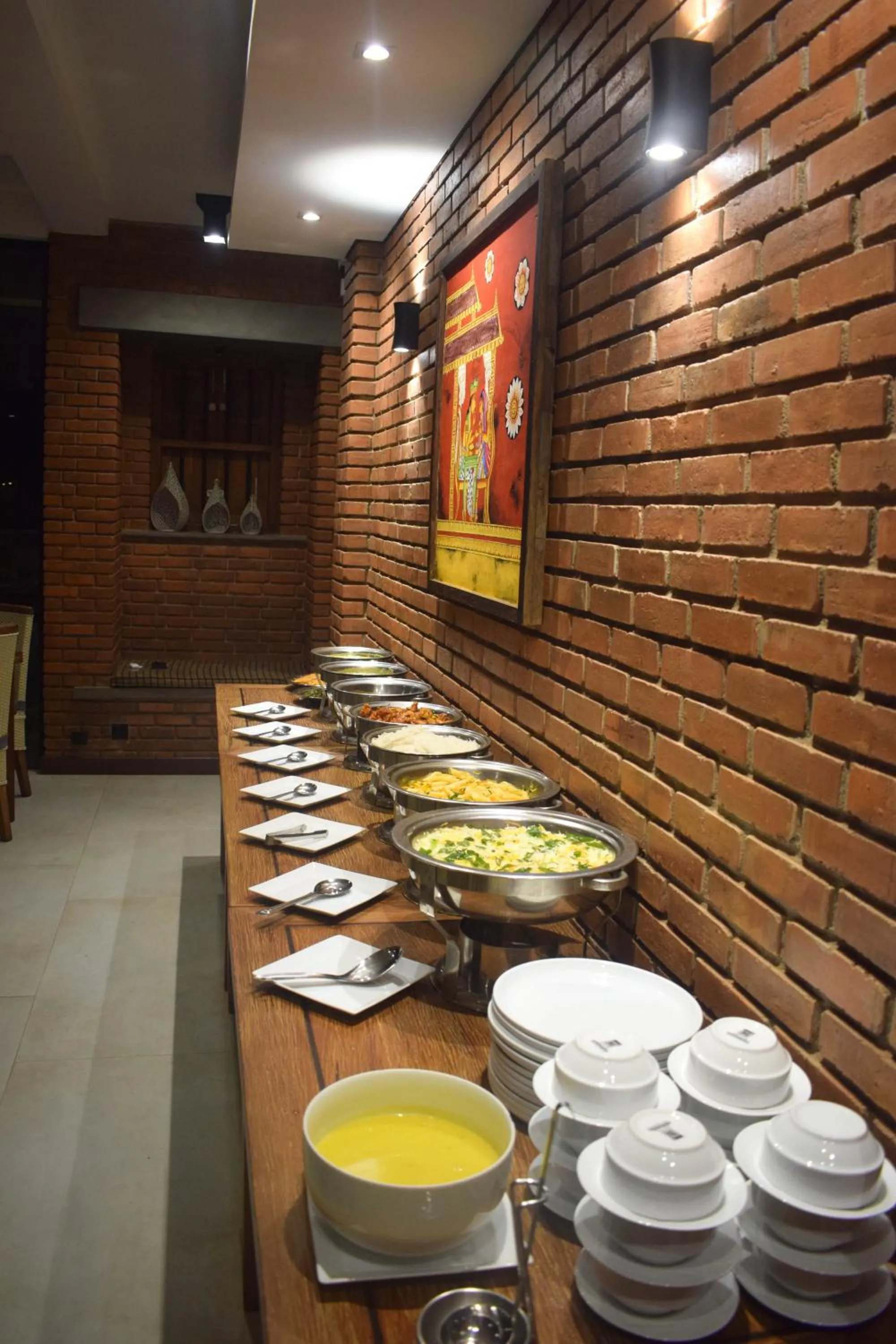 Restaurant/places to eat in Abhaya Mandapa