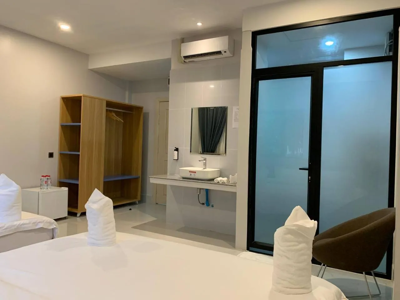 Bedroom, Bed in Nico’s Hotel and SkyBar