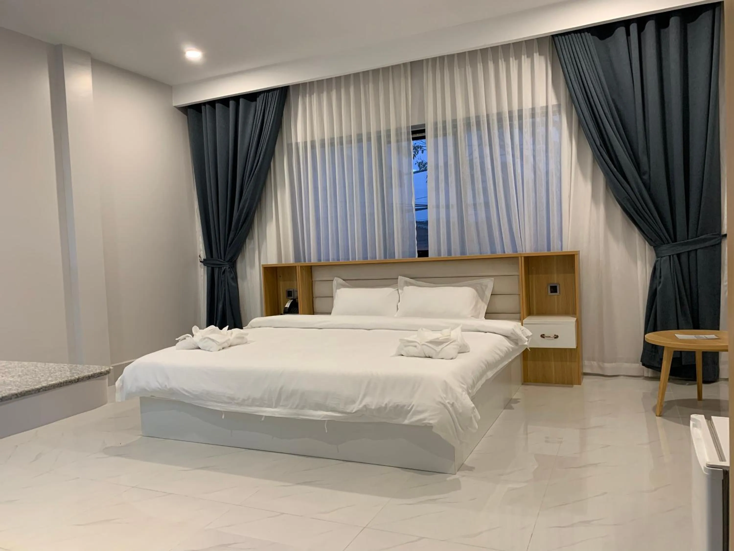 Bedroom, Bed in Nico’s Hotel and SkyBar