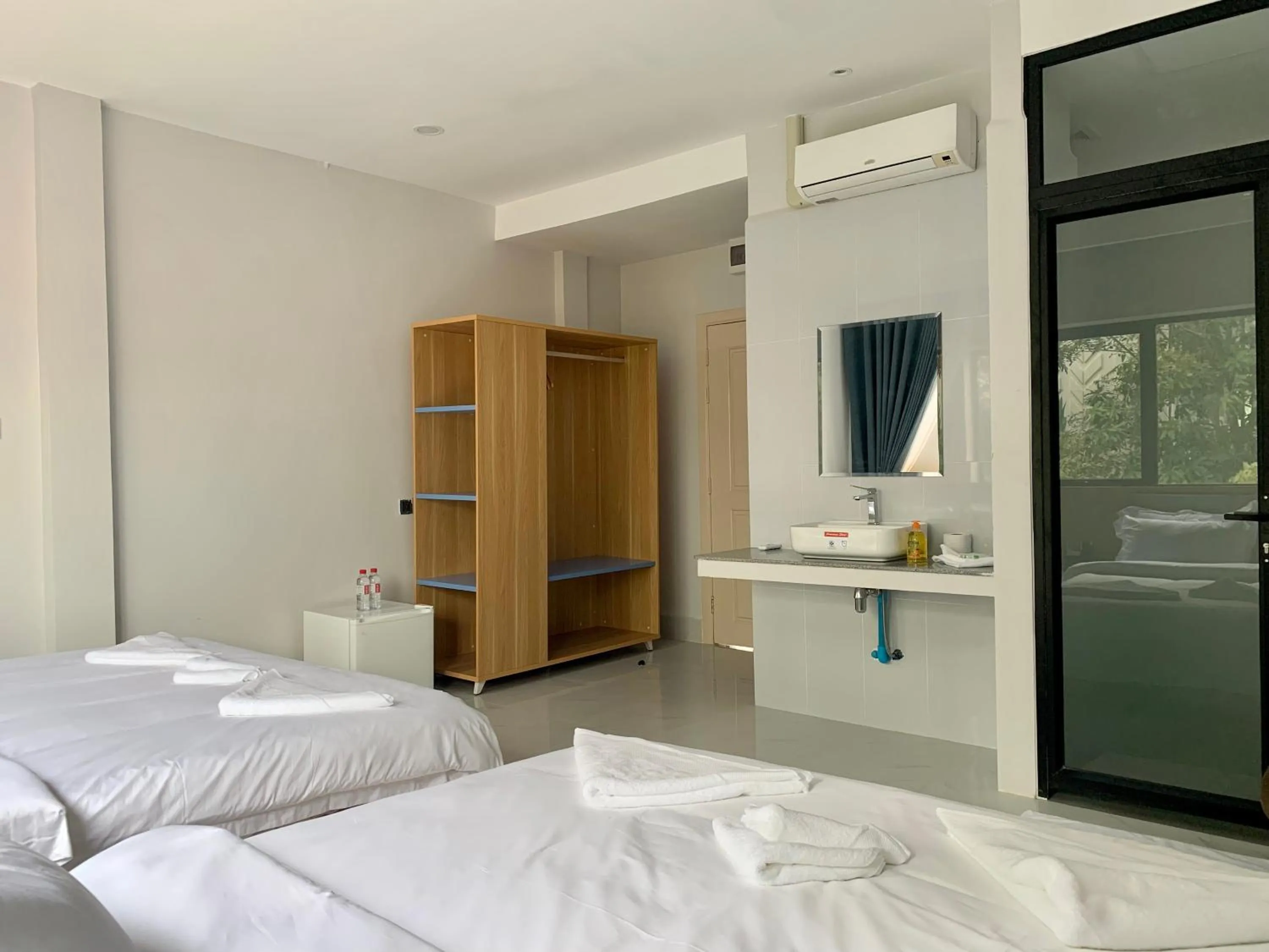 Bedroom, Bed in Nico’s Hotel and SkyBar