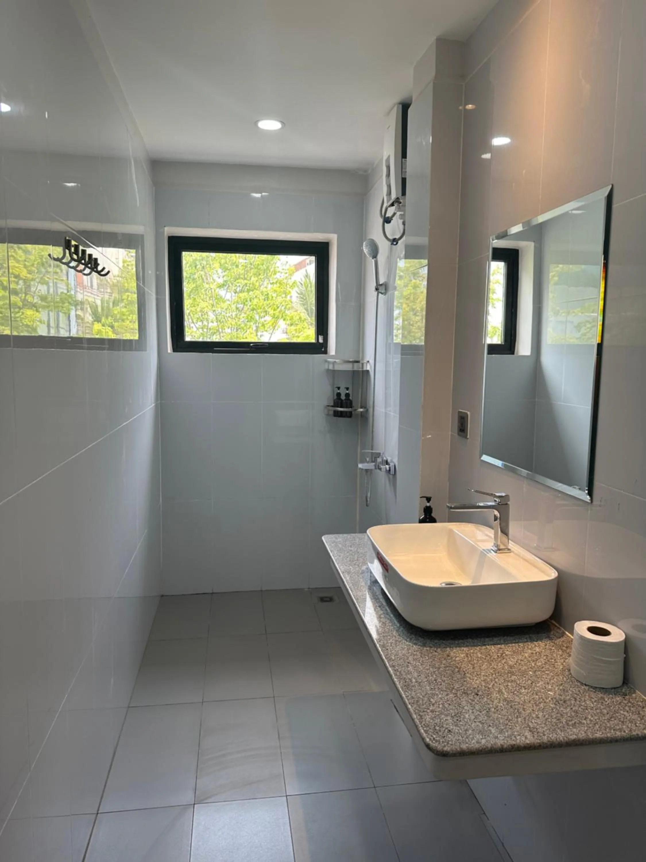 Shower in Nico’s Hotel and SkyBar