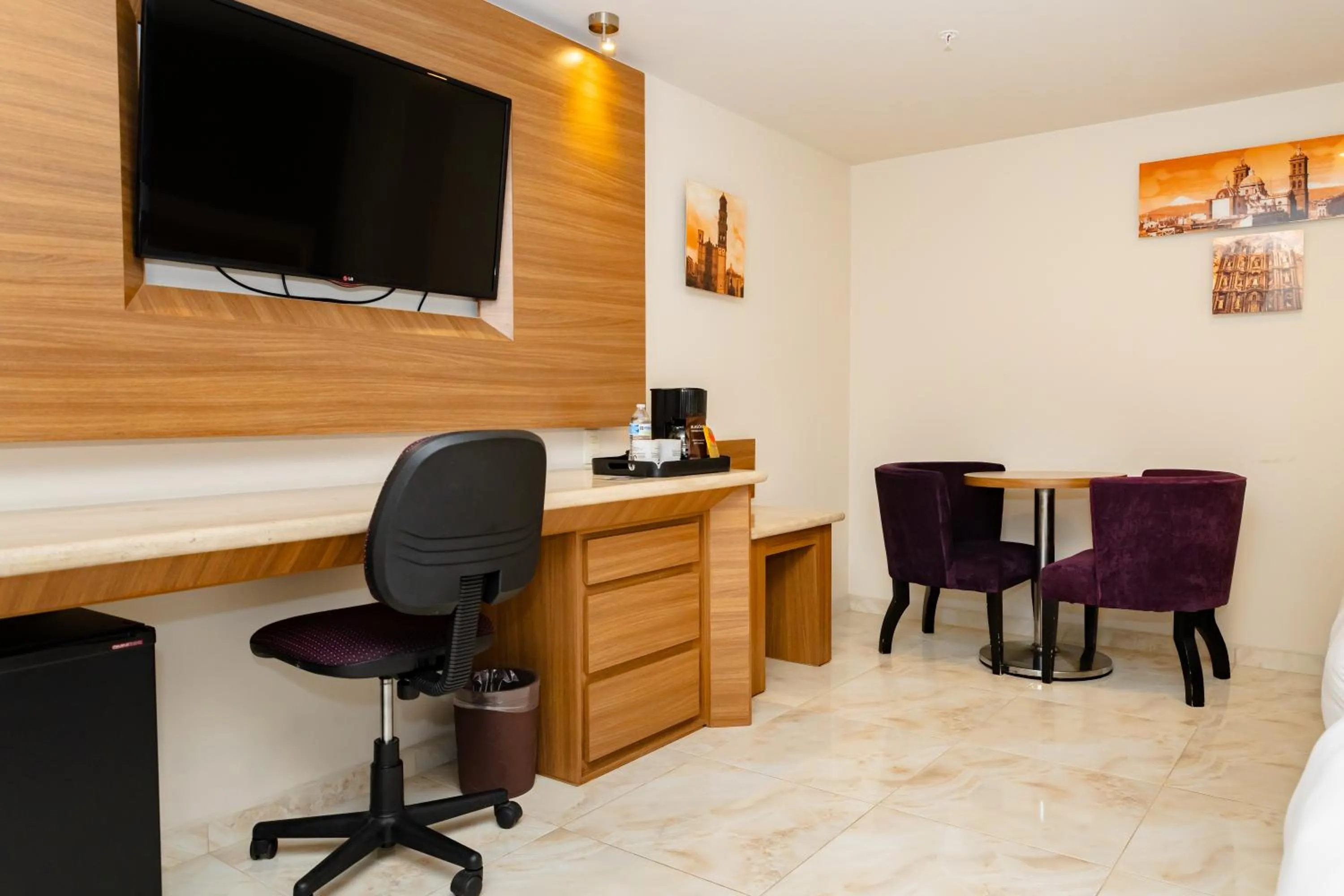 Seating area in JF Grand Puebla