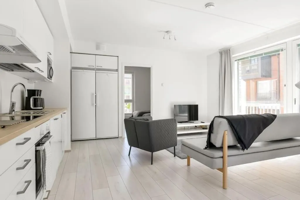 Kotimaailma - Valoisa kolmio Espoon keskustassa