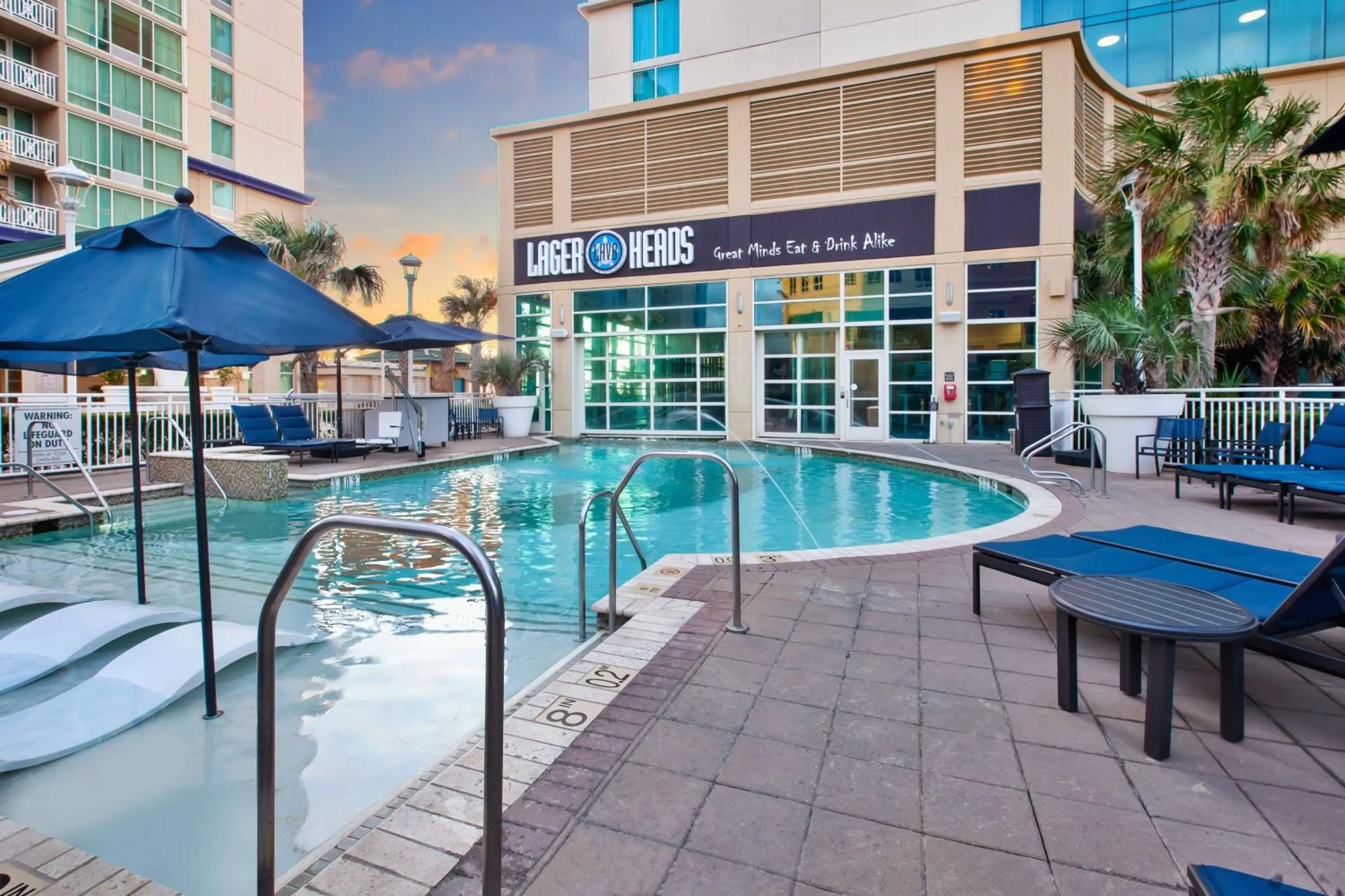 Swimming pool in Hilton Garden Inn Virginia Beach Oceanfront