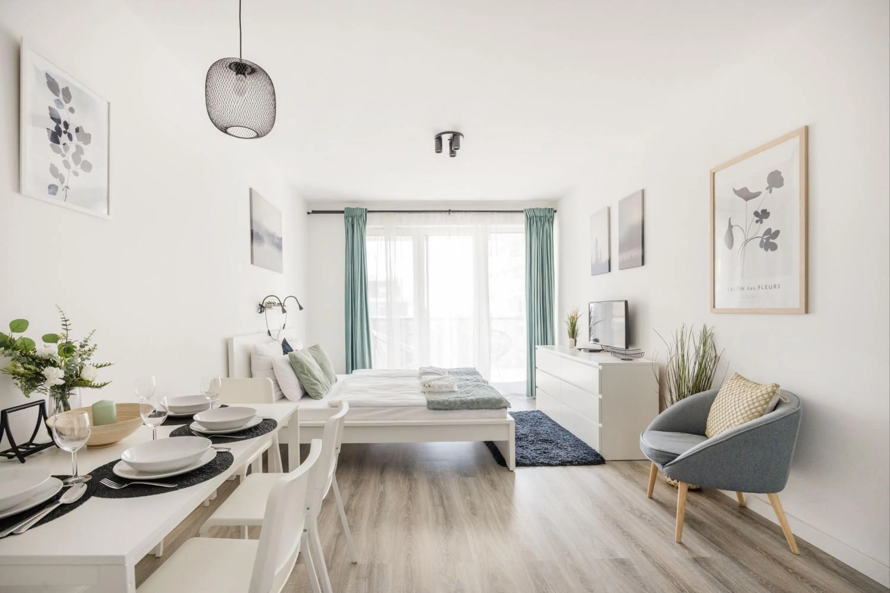 Modern Riverfront Apartment with Free Parking