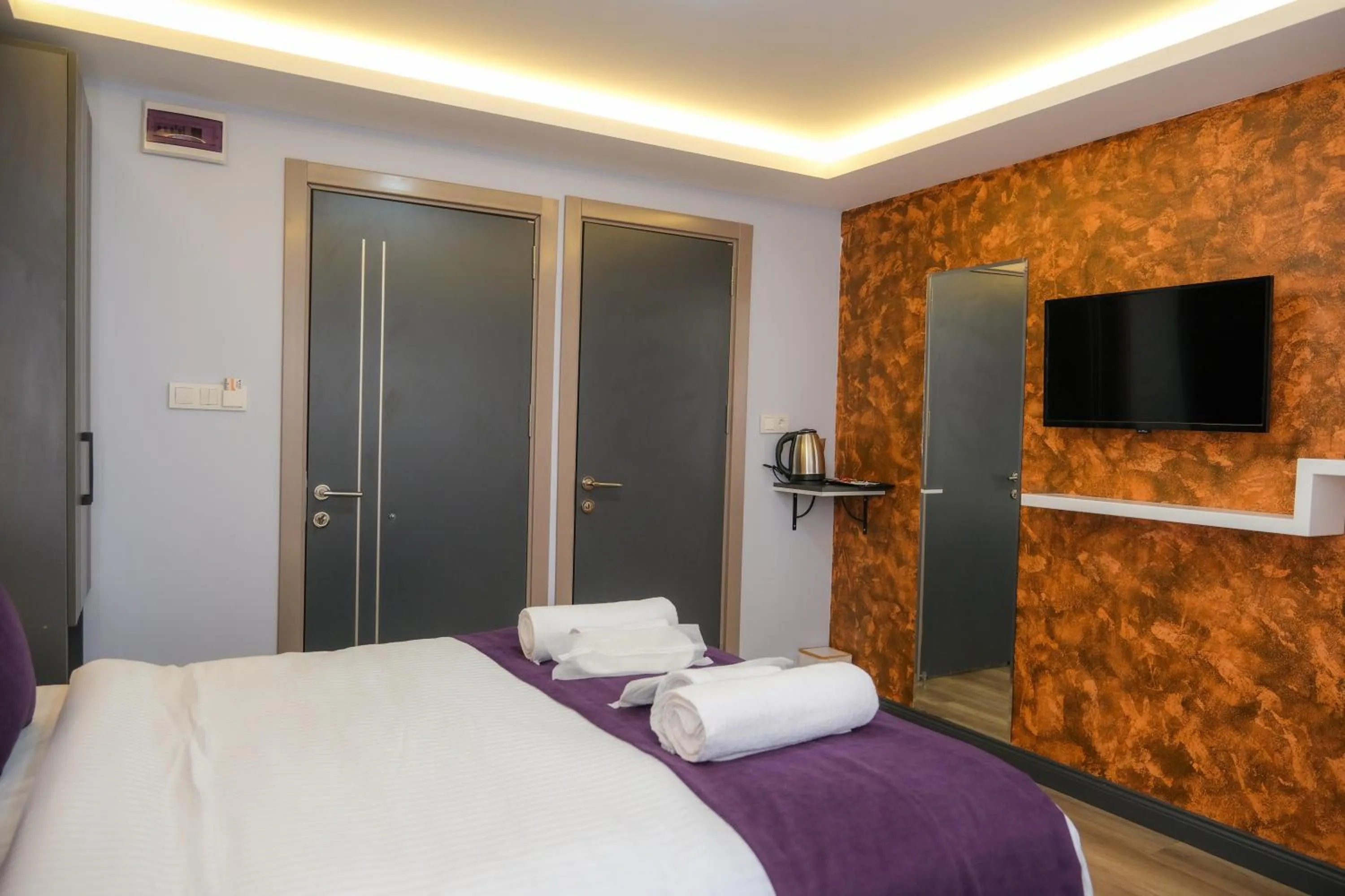 Bed in Yellow Mansion