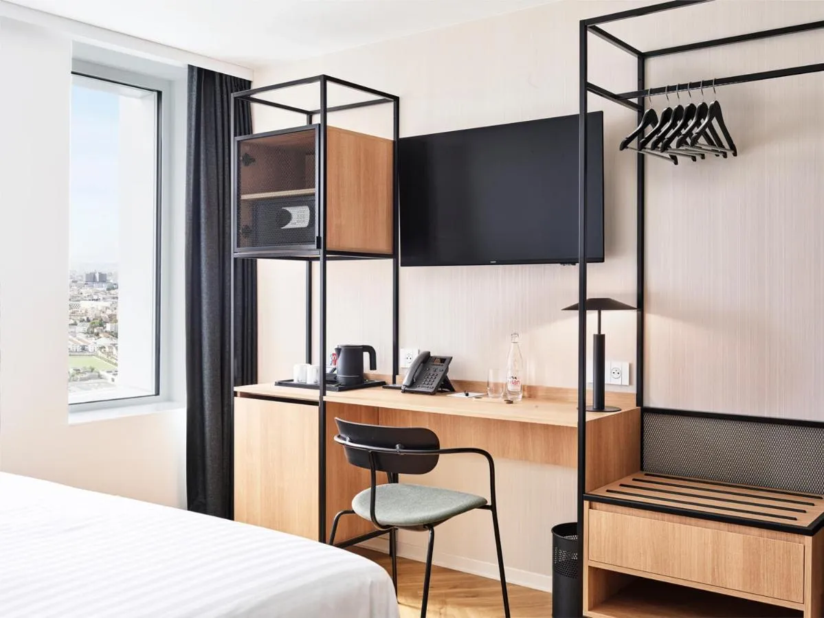 Superior Double Room High Floor in H4 Hotel Wyndham Paris Pleyel Resort