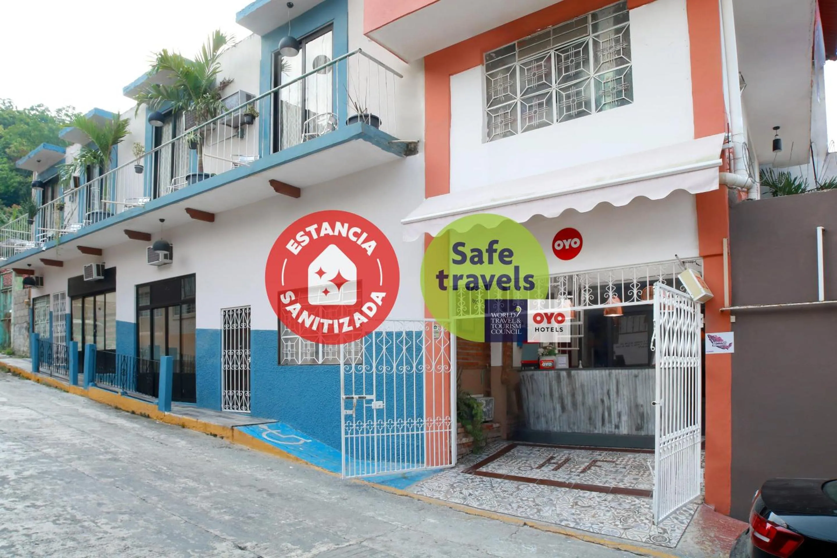 Facade/entrance in OYO Hotel Maria Otilia Falla, Papantla