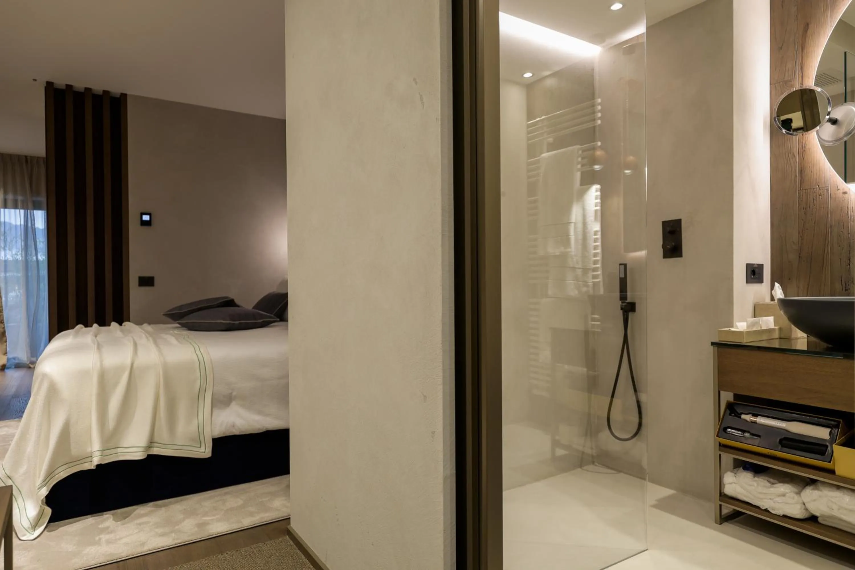 Photo of the whole room, Bed in Collina Luxury Relais