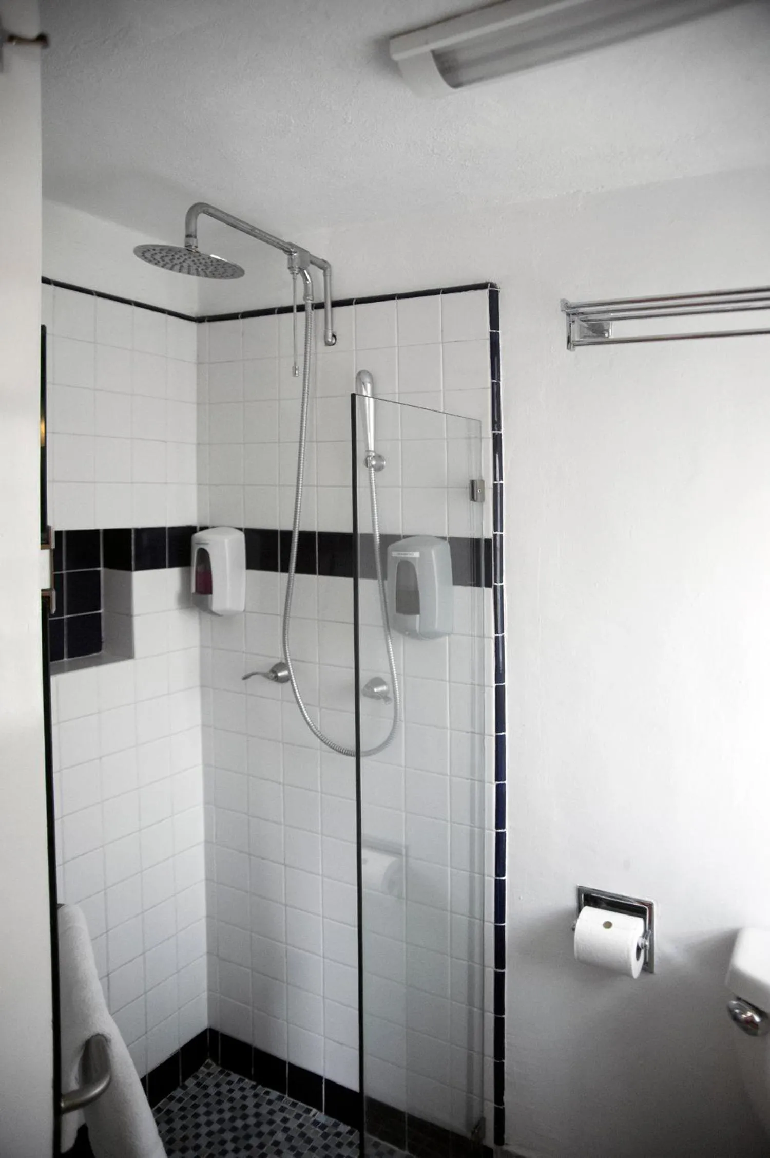 Bath in Chalet del Carmen, Coyoacán