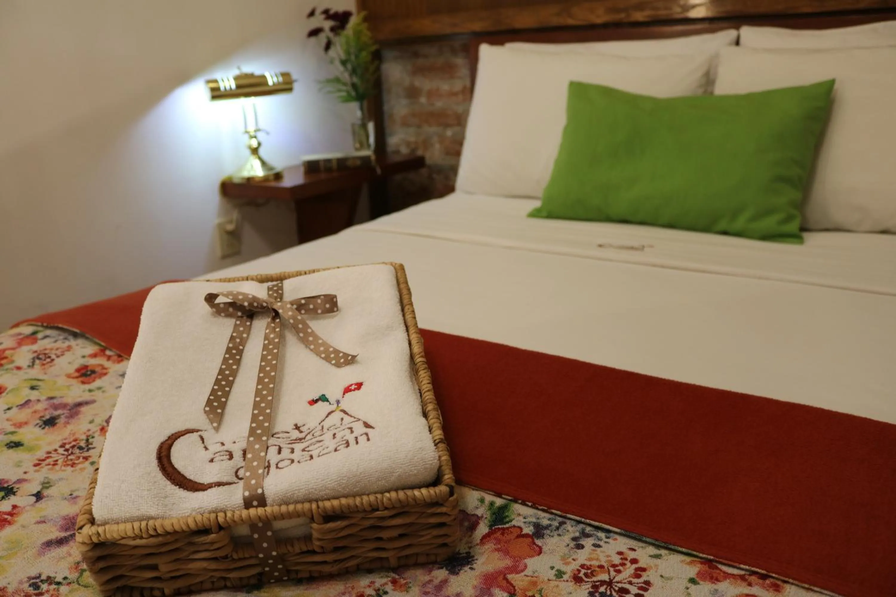 Bed in Chalet del Carmen, Coyoacán