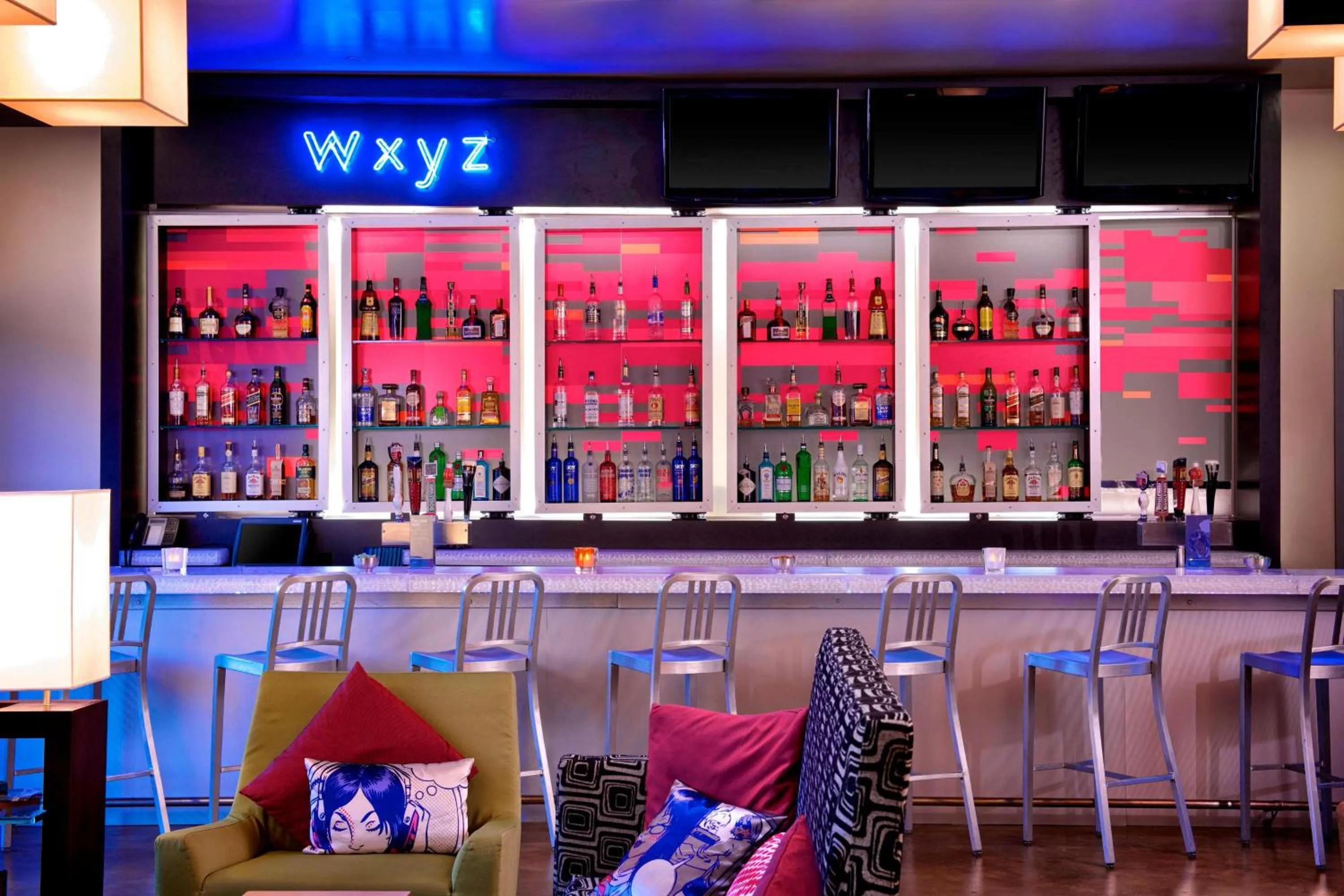 Lounge or bar in Aloft Tulsa Downtown