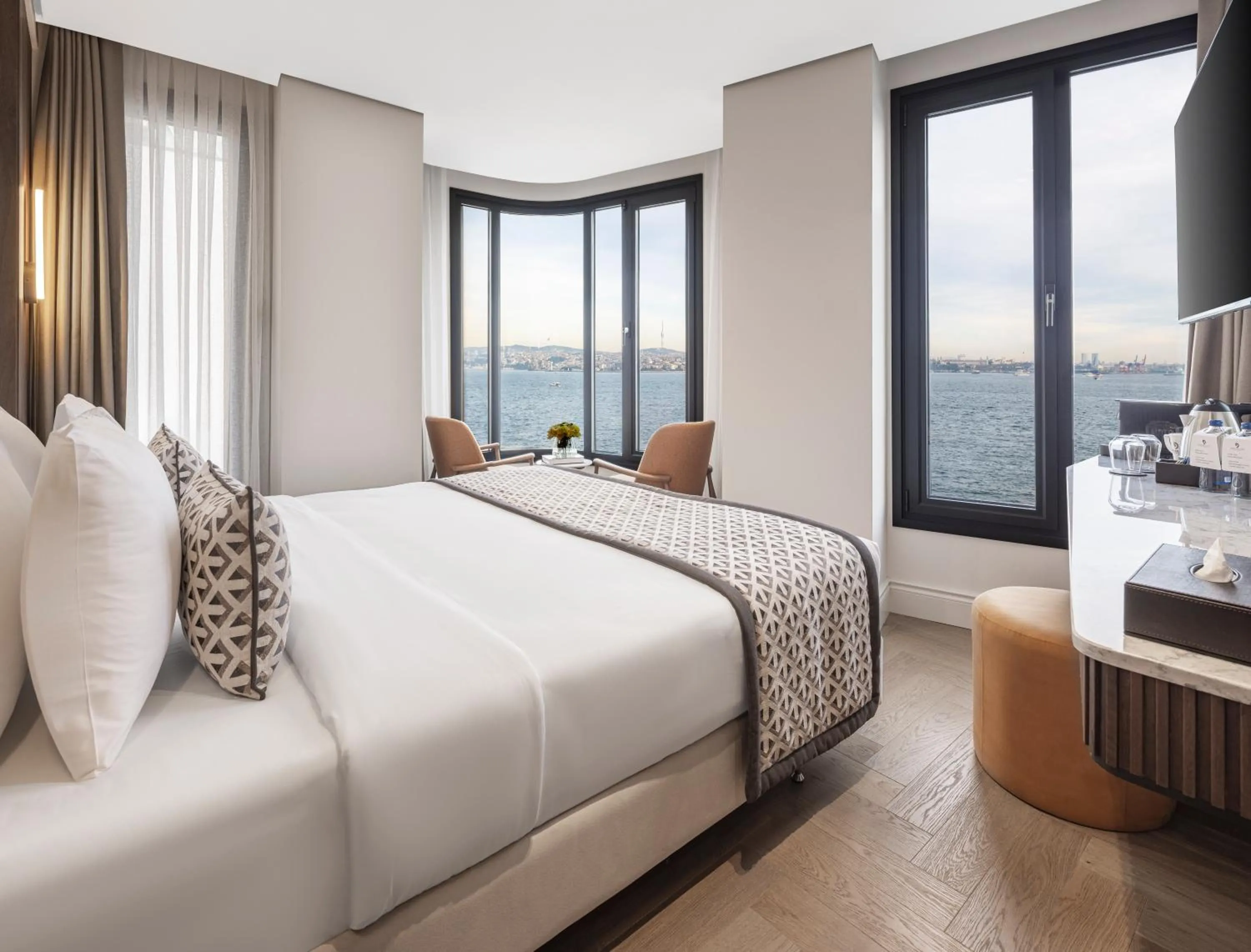 Seating area, Bed in Dream Inn Karaköy Bosphorus