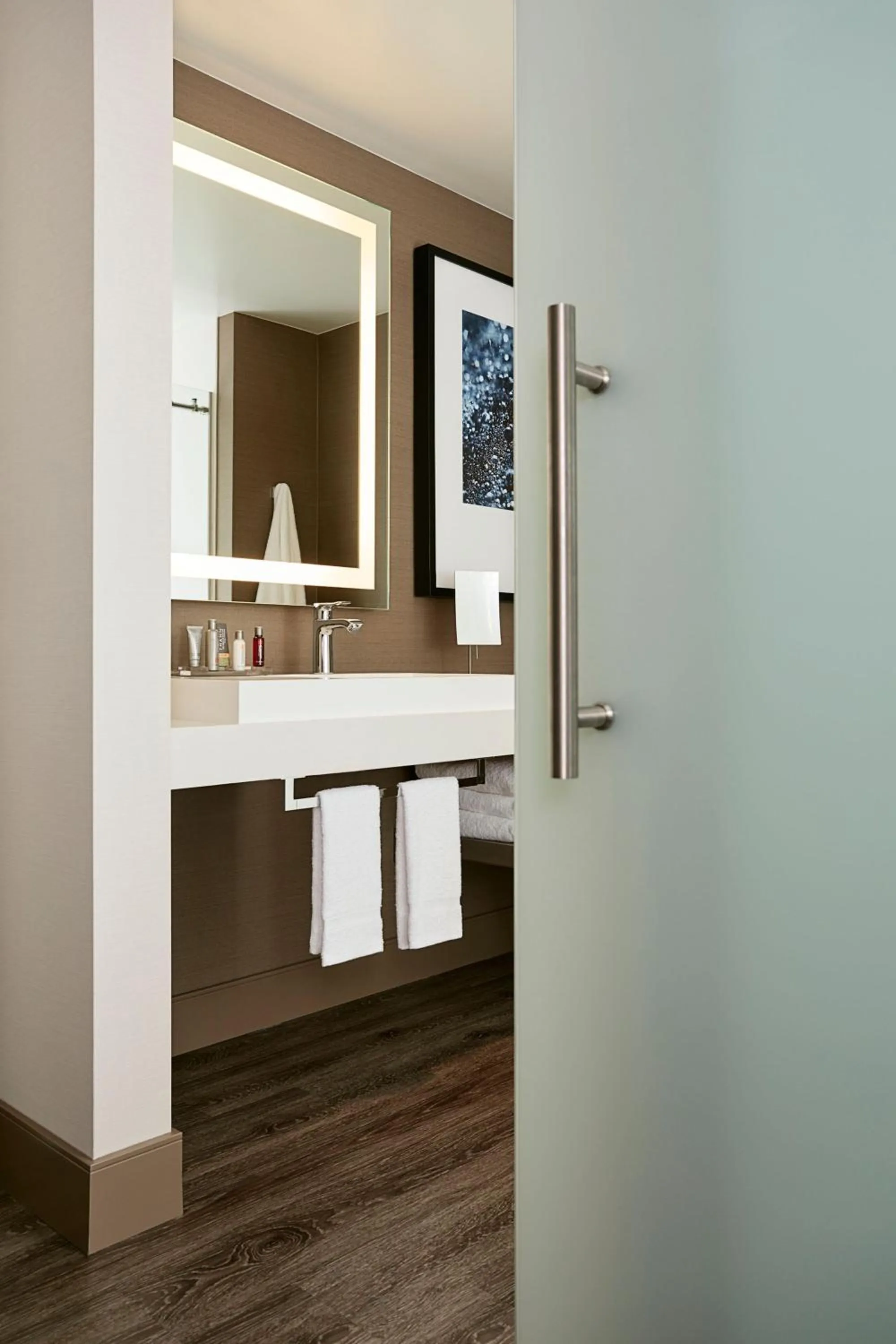 Bathroom in Seattle Marriott Bellevue