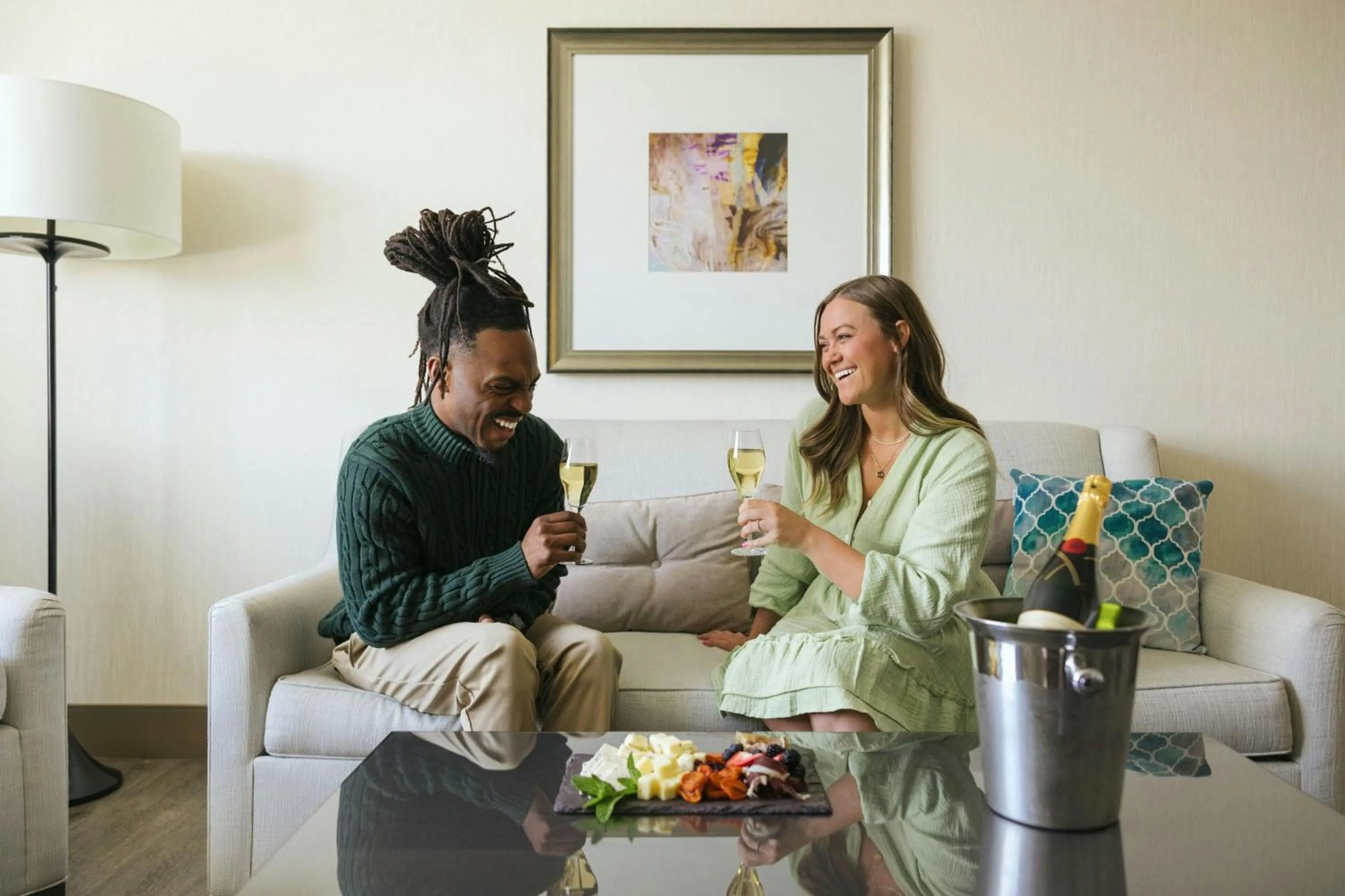 Photo of the whole room in Seattle Marriott Bellevue