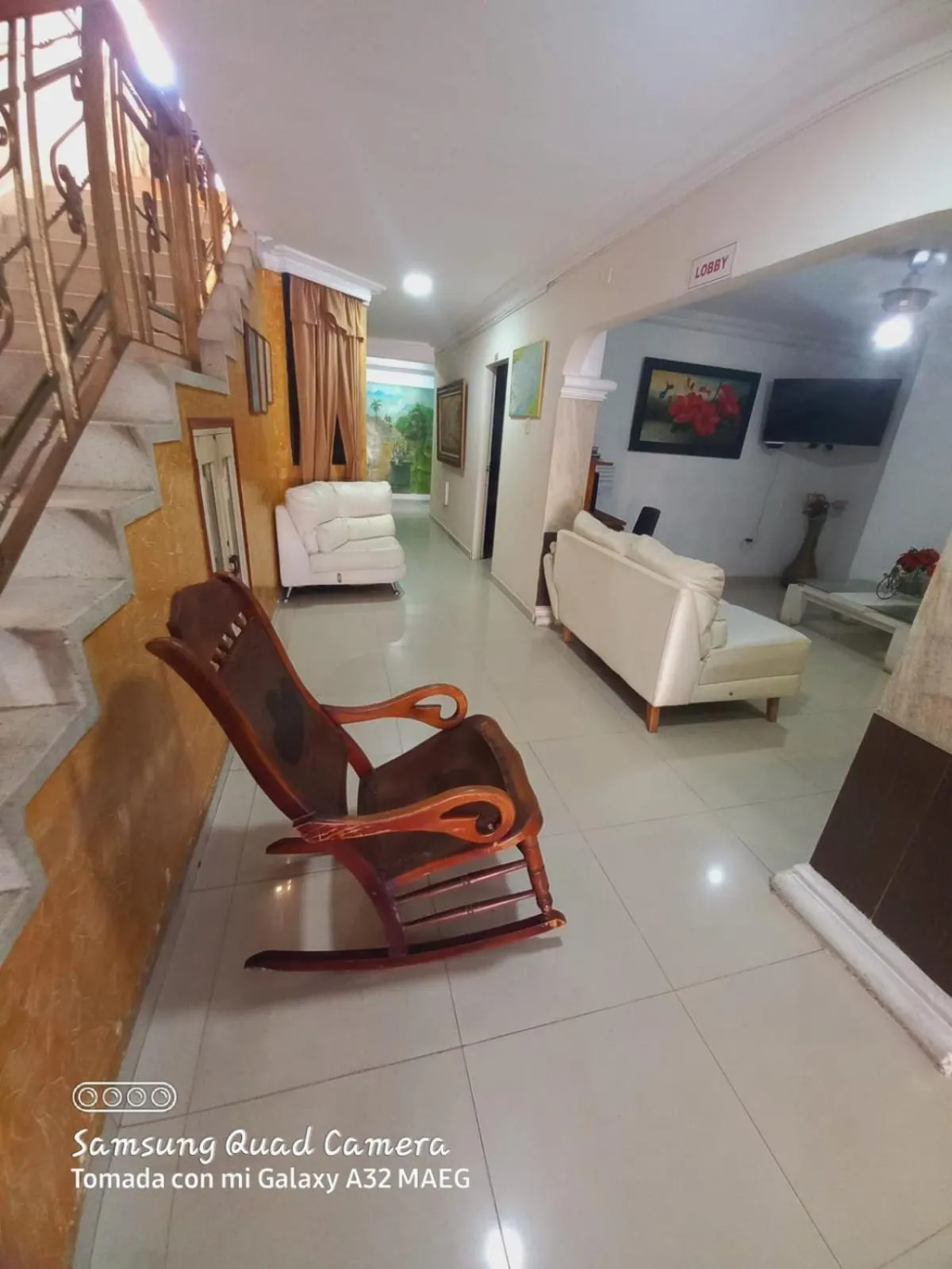 Seating area in Hotel Granada Inn