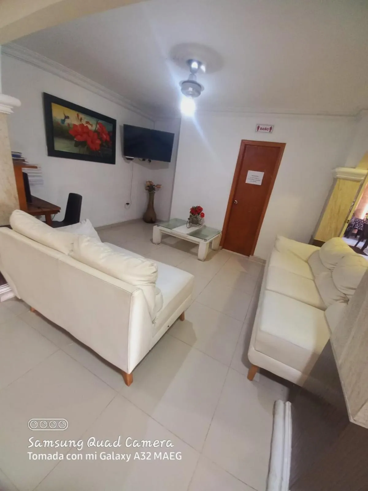 Seating area in Hotel Granada Inn