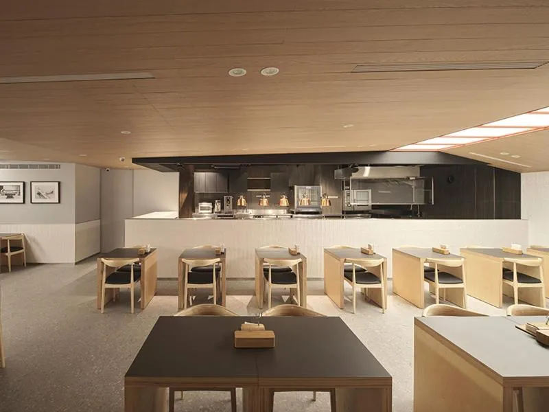 Restaurant/places to eat in Reddot Hotel