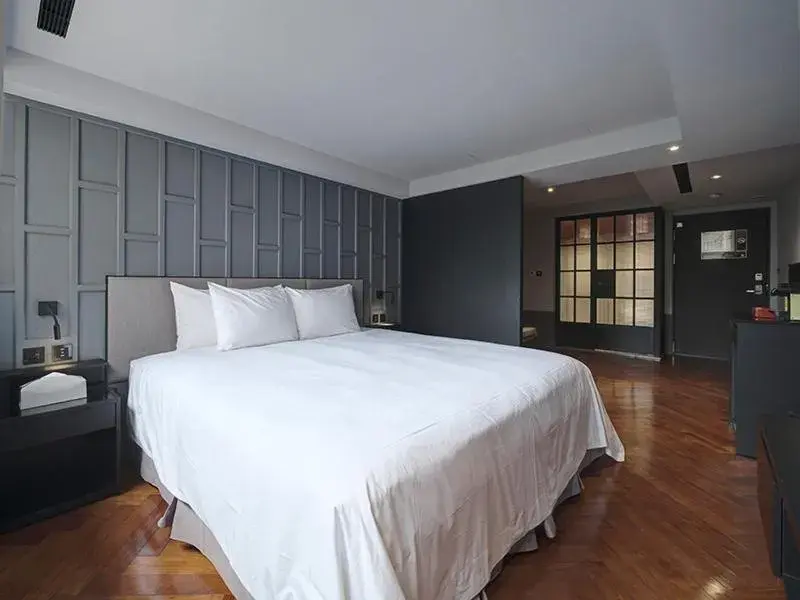 Large Double Room in Reddot Hotel Large Double Room in Reddot Hotel