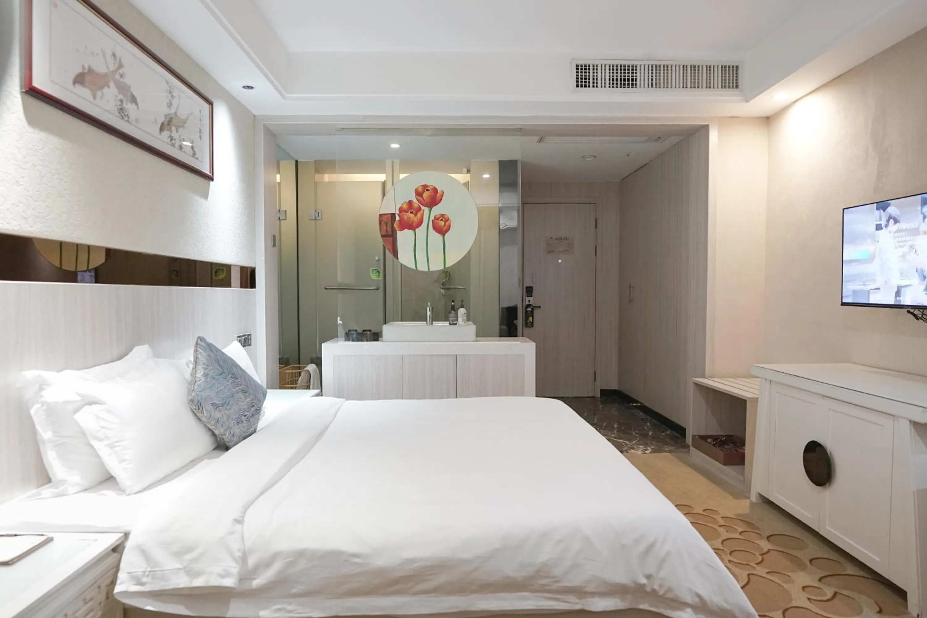 Bed in Paco Hotel Tianhe Coach Terminal Metro Satation Guangzhou-Free Shuttle Bus for Canton Fair