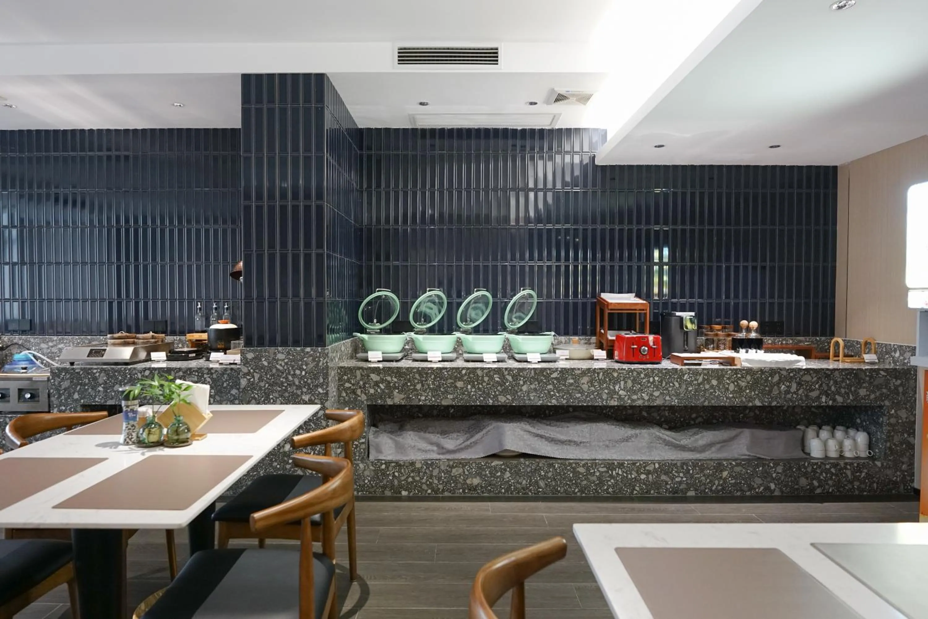 Restaurant/places to eat in Paco Hotel Tianhe Coach Terminal Metro Satation Guangzhou-Free Shuttle Bus for Canton Fair