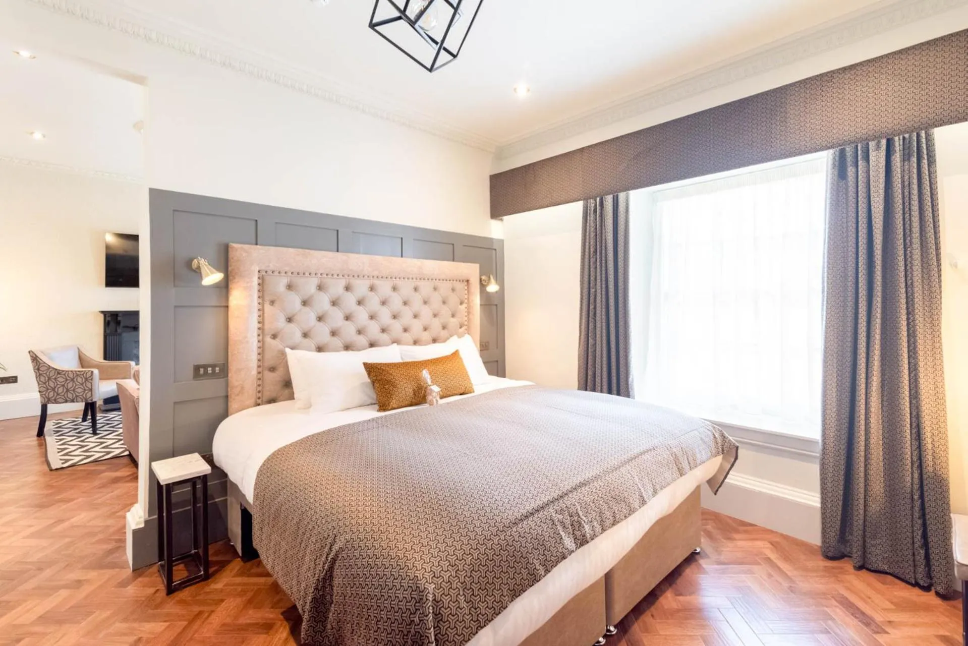 Bed in King Street Aparthotel