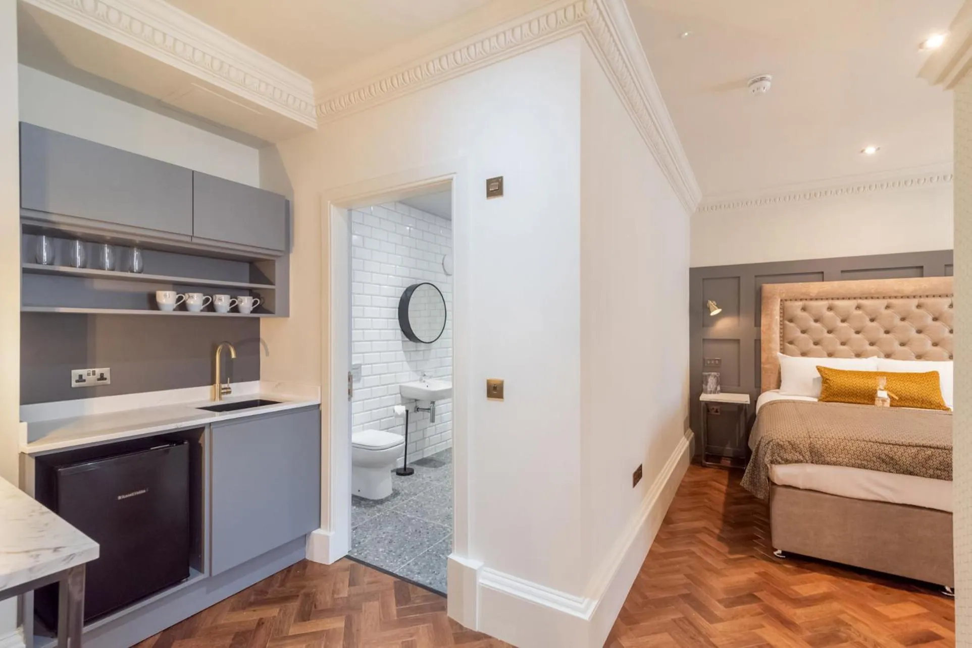 Bed in King Street Aparthotel