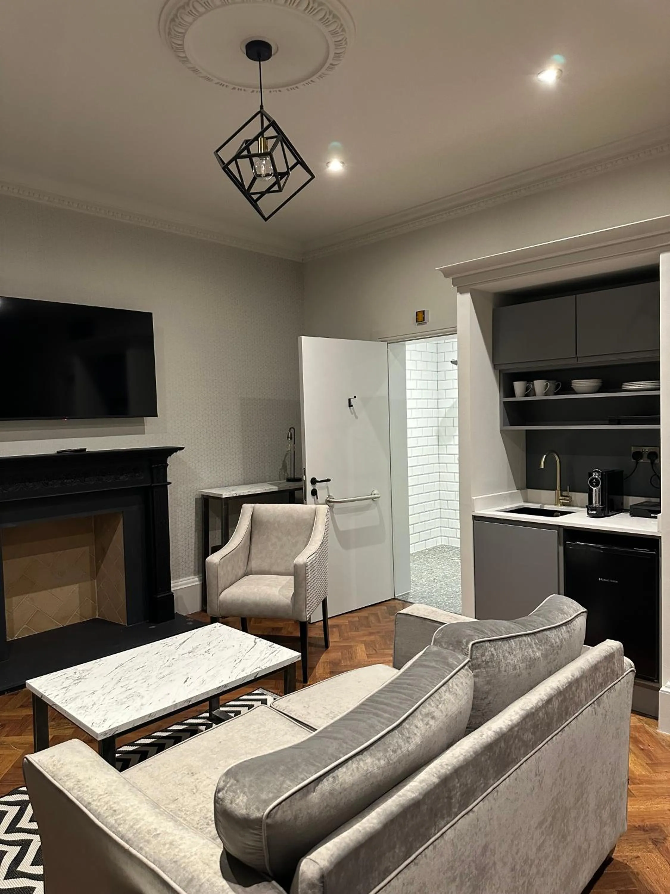 King Street Aparthotel