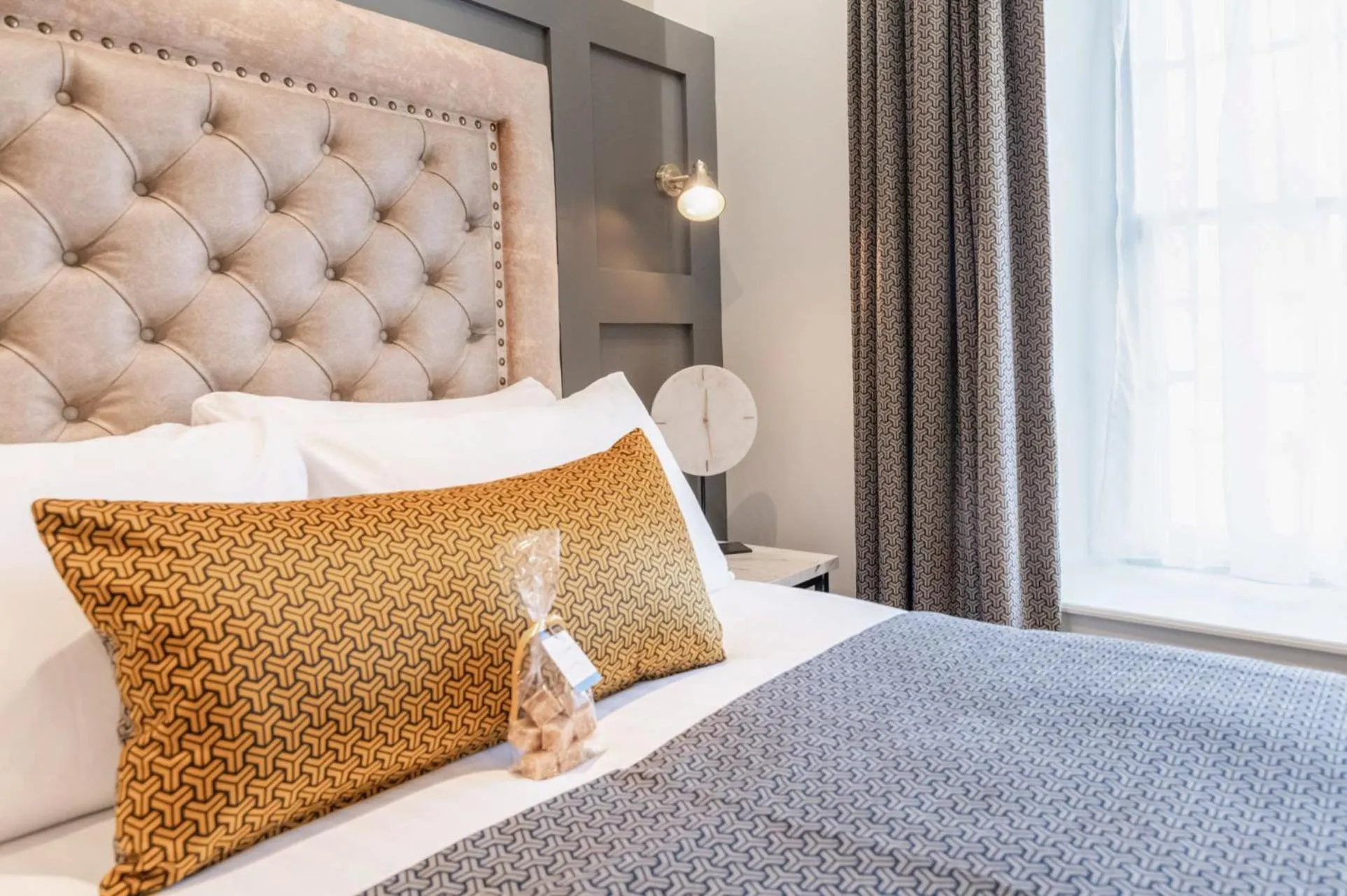 Bed in King Street Aparthotel