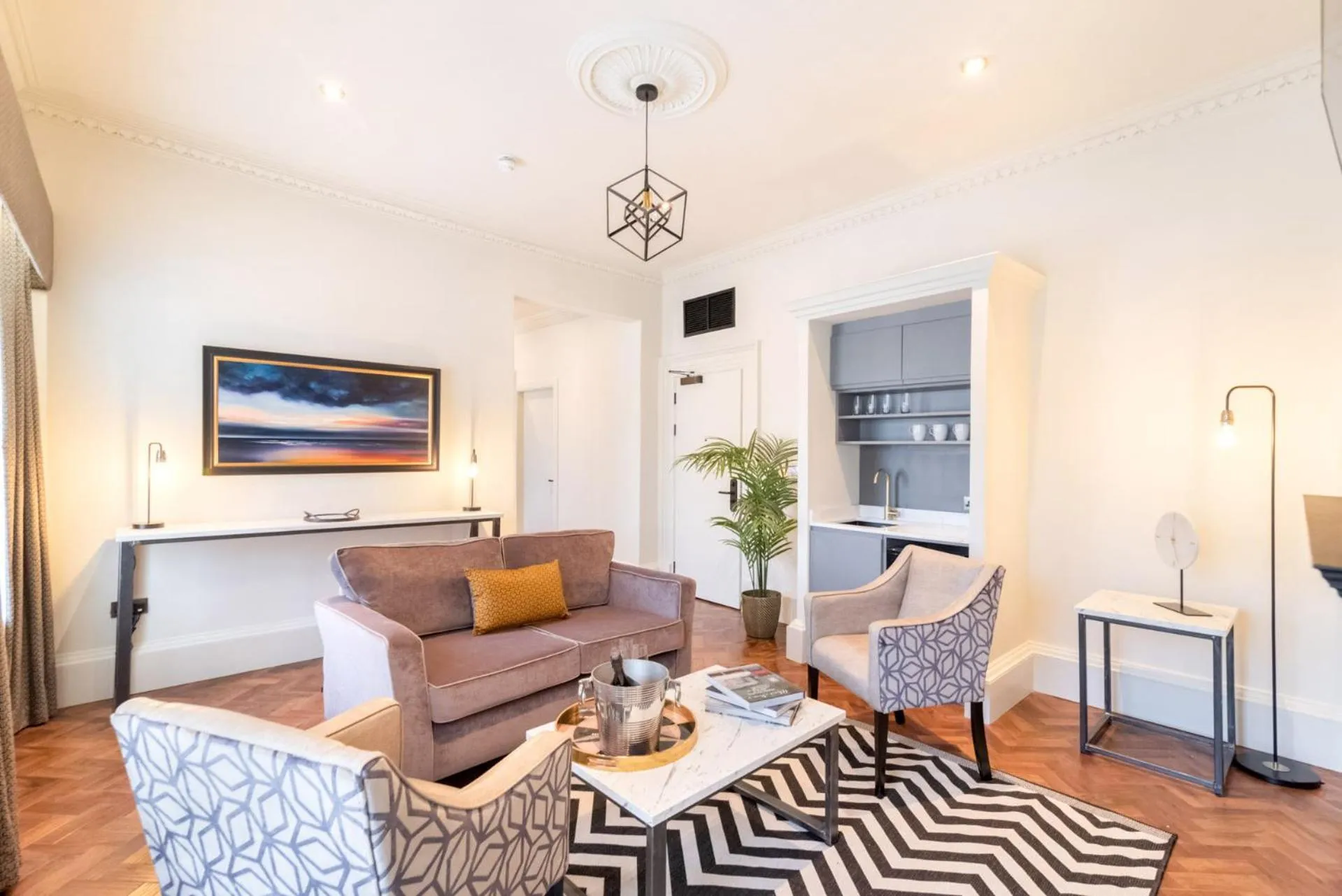 King Street Aparthotel