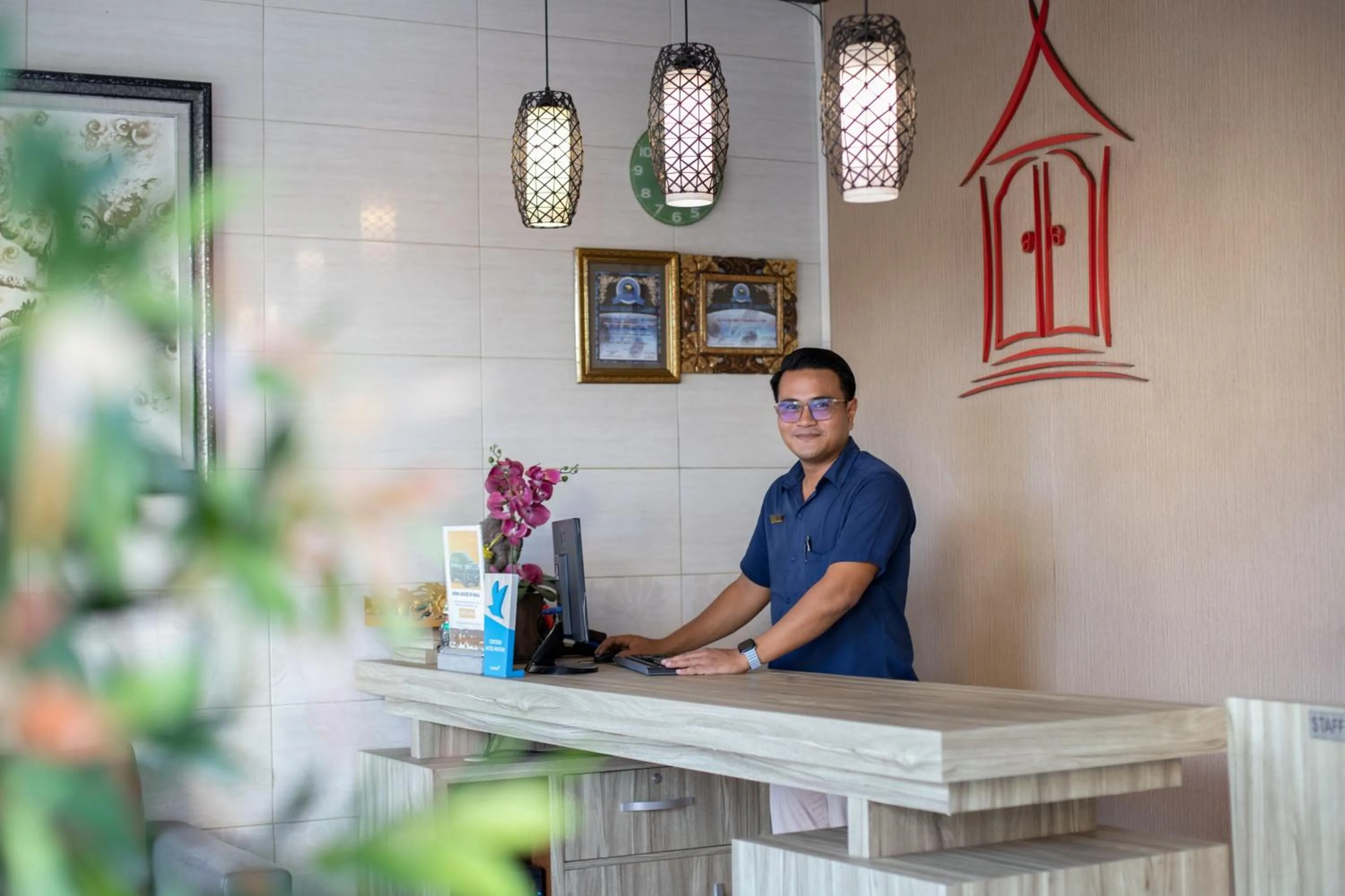 Staff in Angkul Angkul Beach Inn Kuta by Kamara