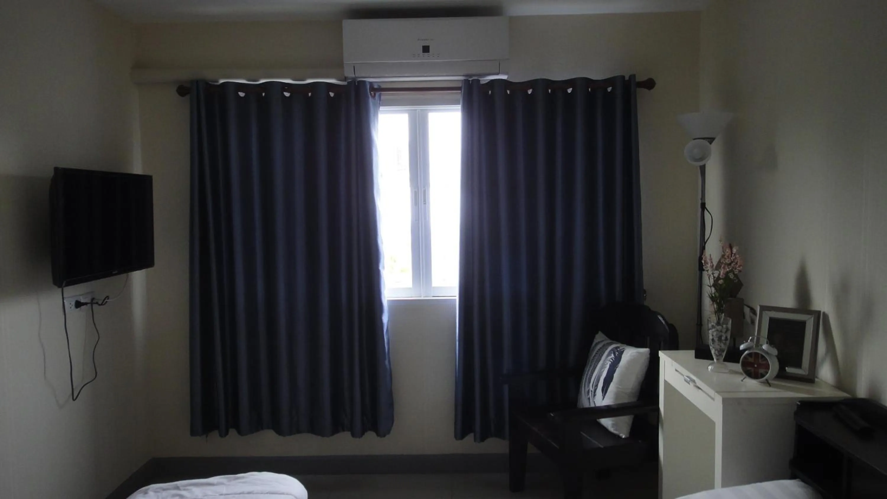 TV/Entertainment Center in Mouroom