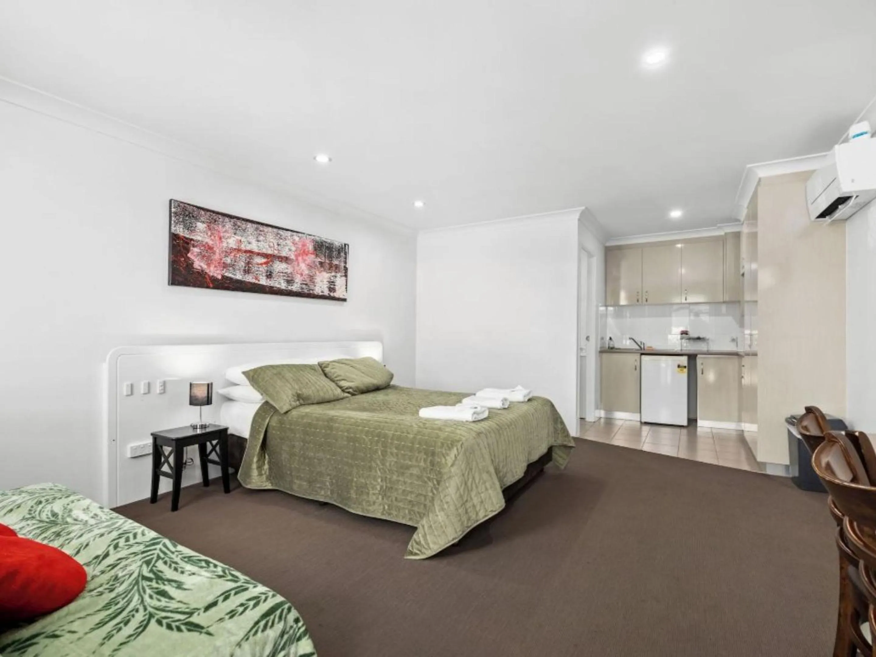 Bed in Alexander Motel