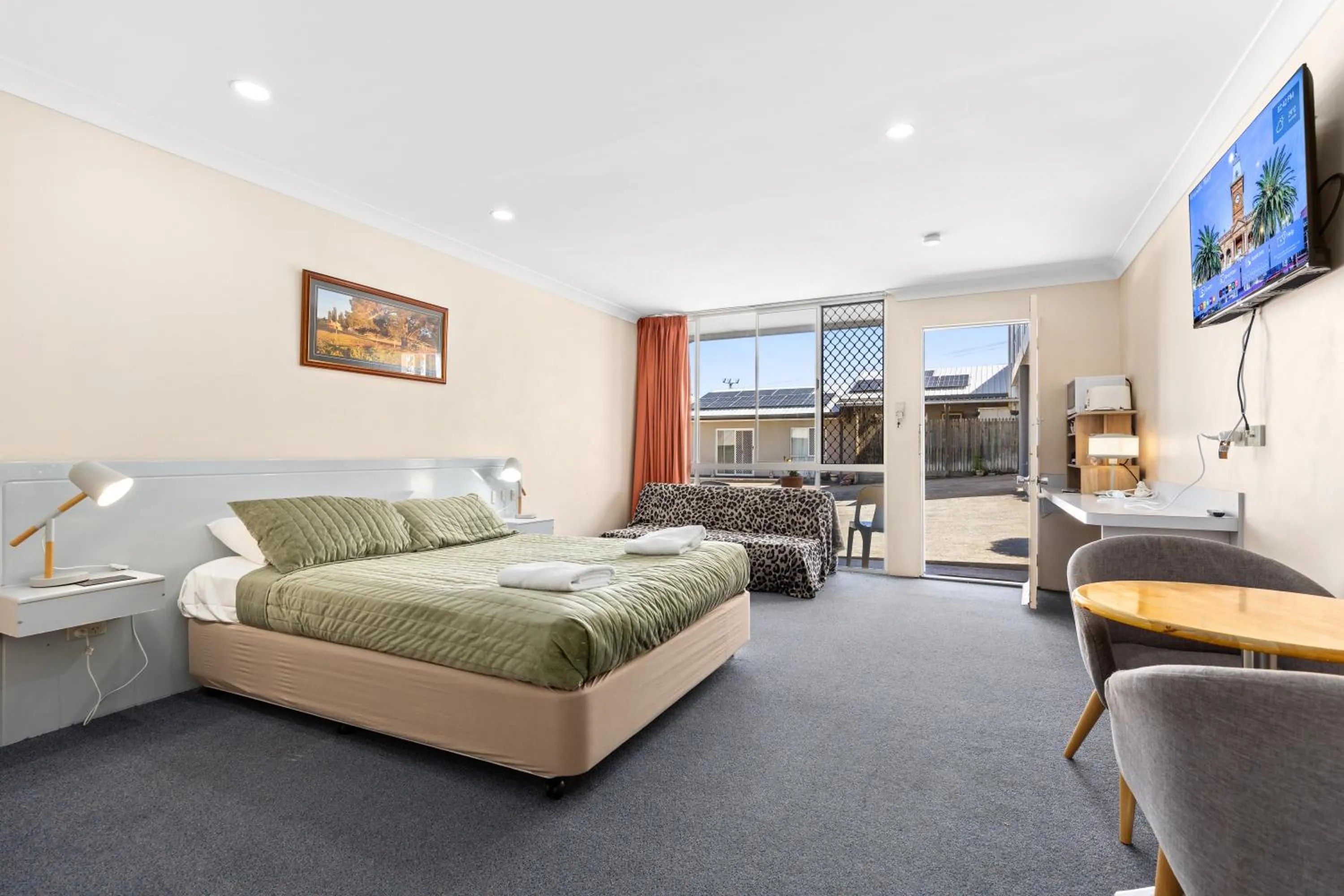 Bed in Alexander Motel