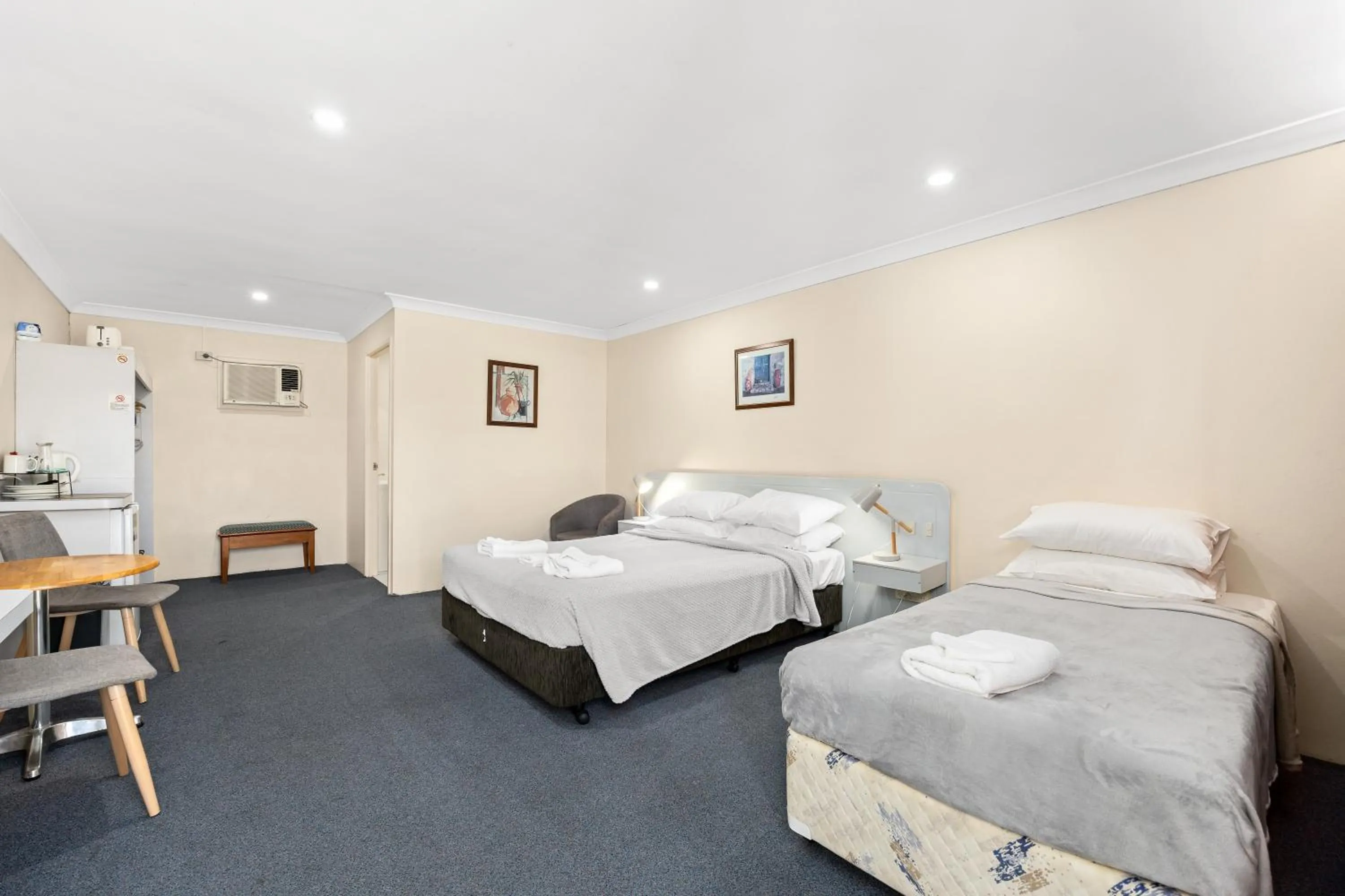 Bed in Alexander Motel