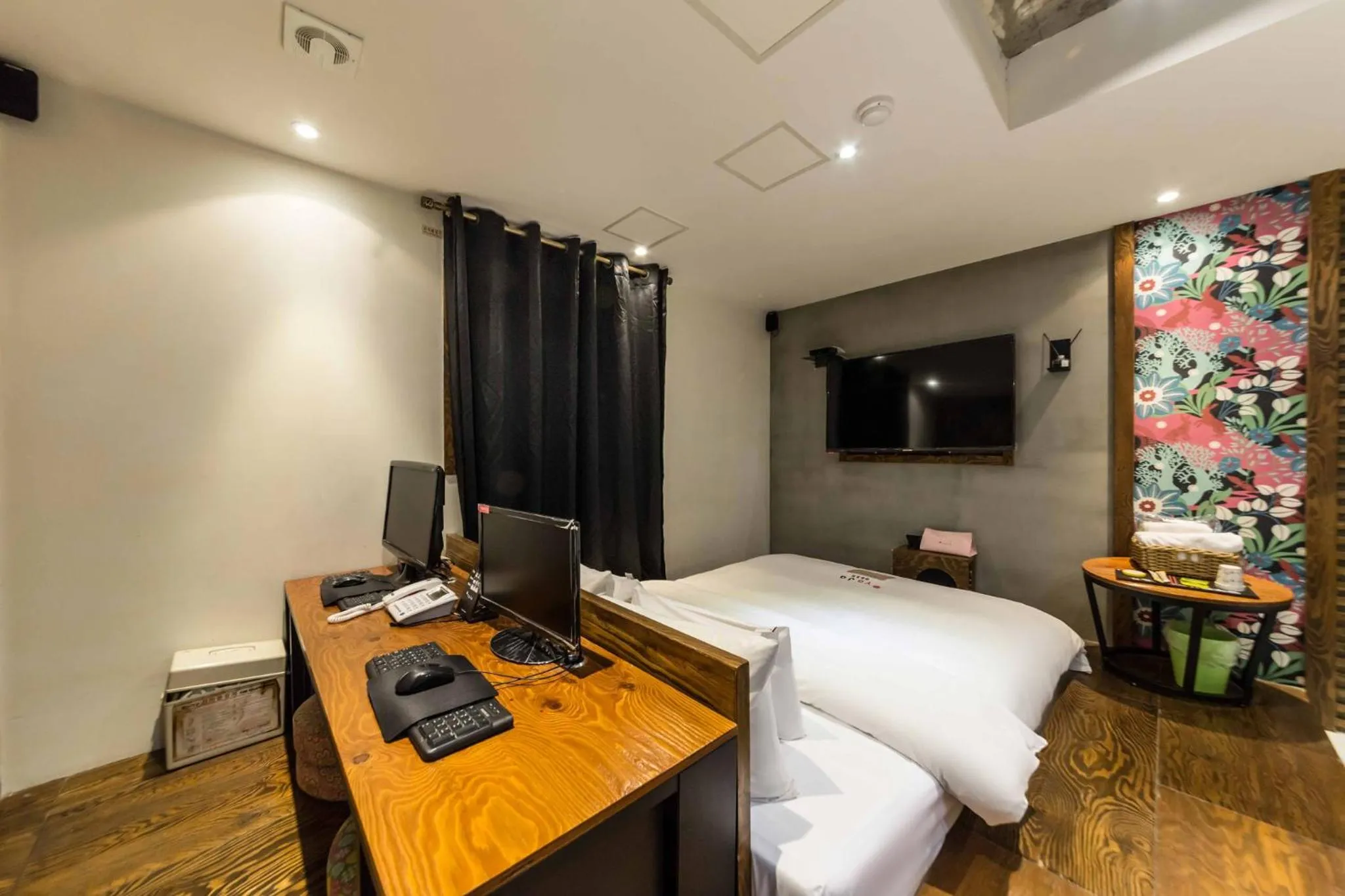 TV/Entertainment Center in Hotel Yaja Yeongdeungpo