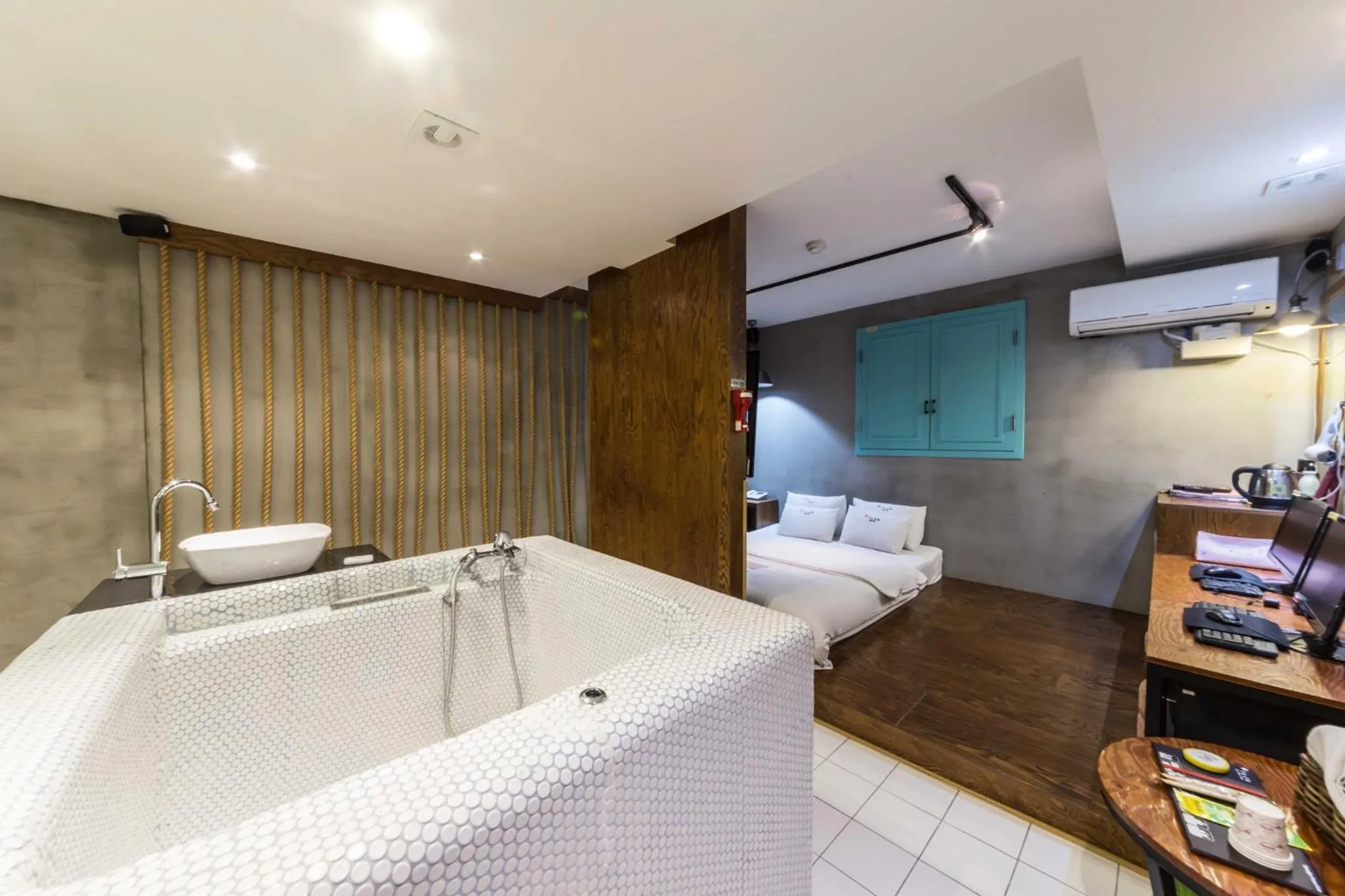 Bathroom in Hotel Yaja Yeongdeungpo