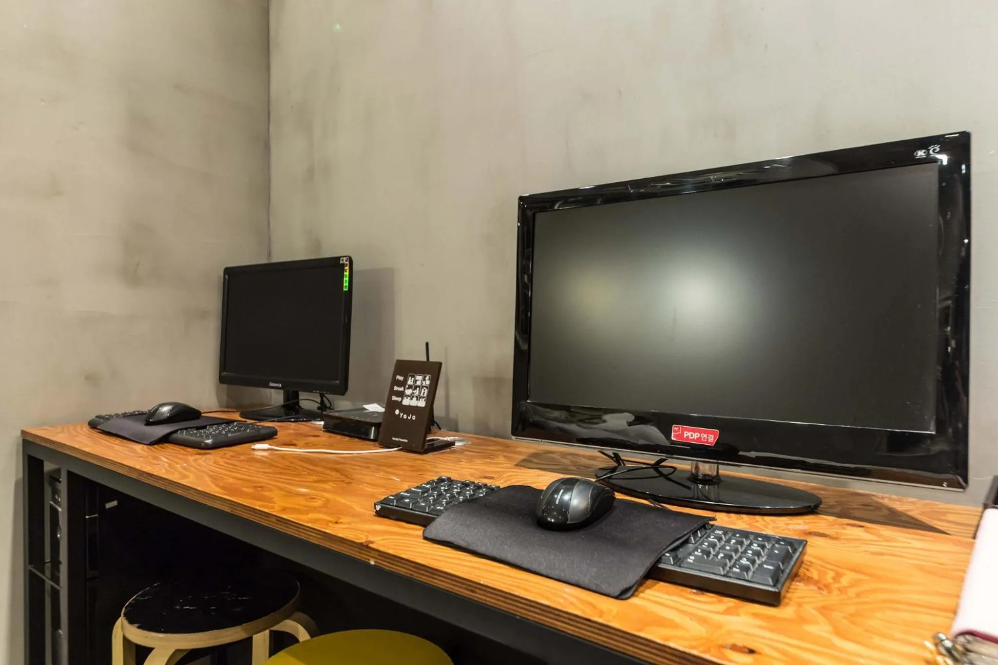 TV/Entertainment Center in Hotel Yaja Yeongdeungpo