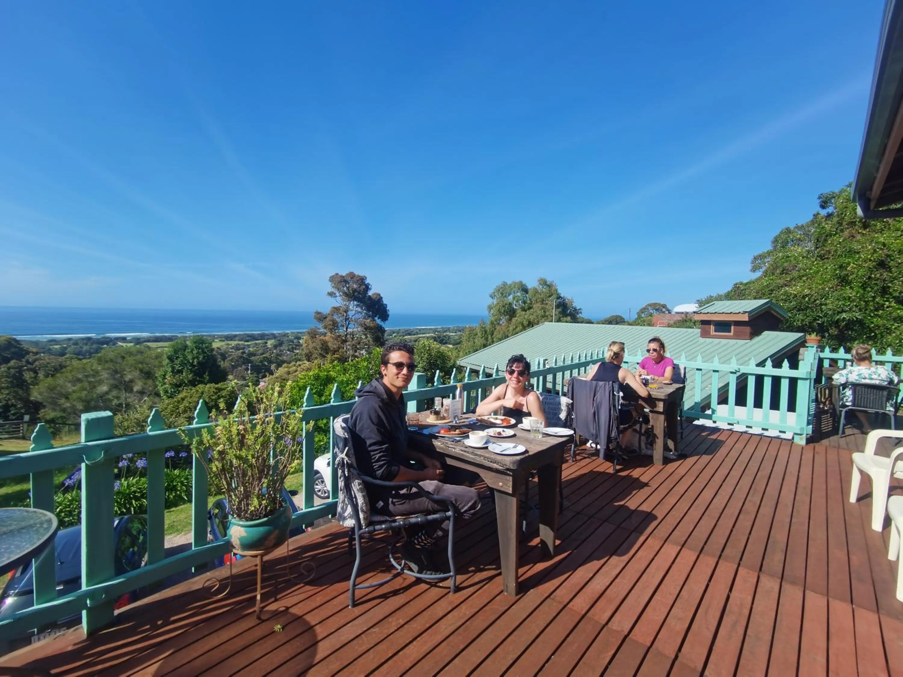 Restaurant/places to eat in The Goat and Goose Bed & Breakfast