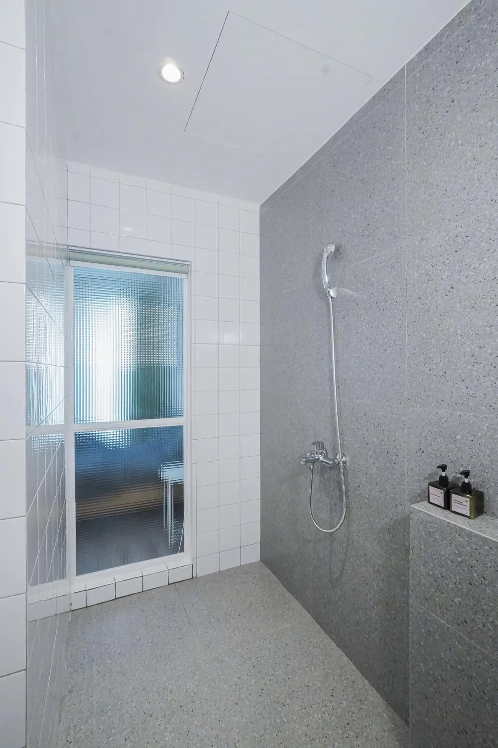 Bed in M Village Living Cách Mạng Tháng 8