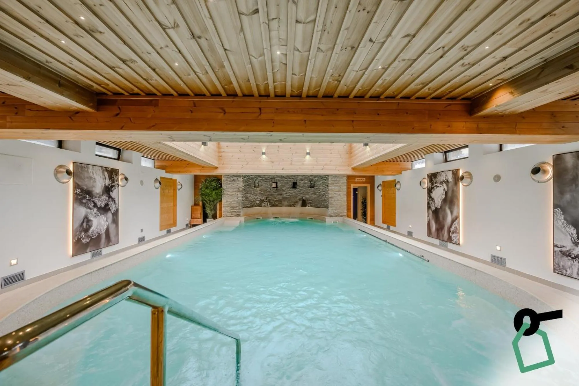 Swimming pool in Hotiday Sauze Torre