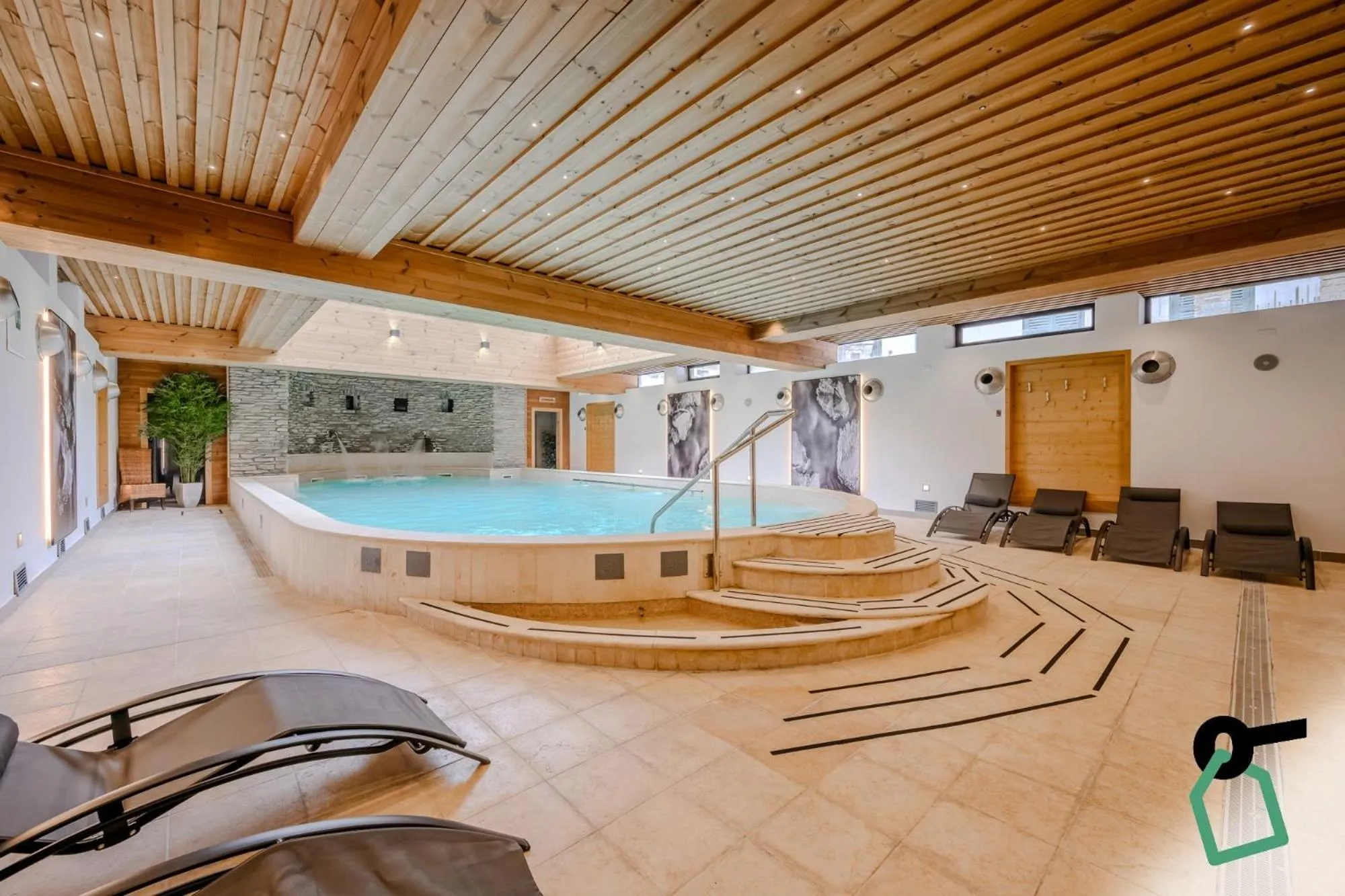 Swimming pool in Hotiday Sauze Torre